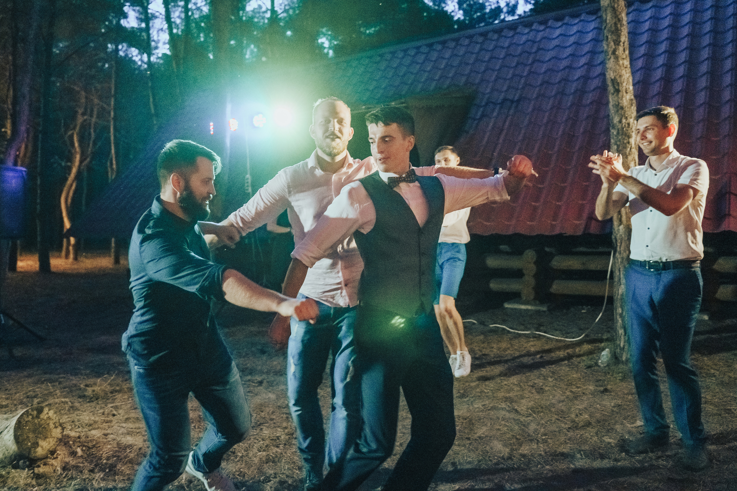 Forest wedding. Maria and Oleksandr. Photographer in London Daria Agafonova