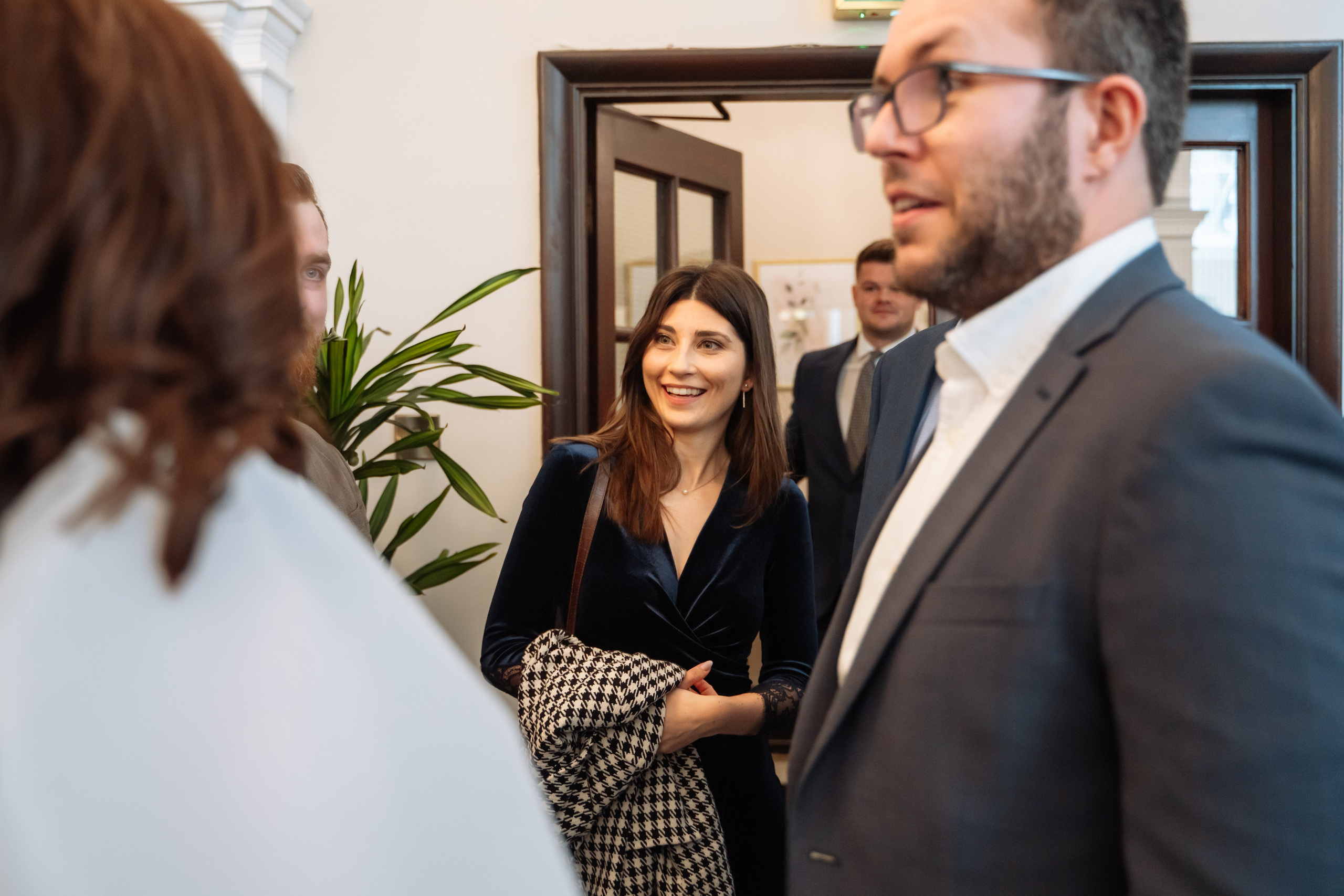 Kensington and Chelsea Register Office. Mia and Vlad. Photographer in London Daria Agafonova