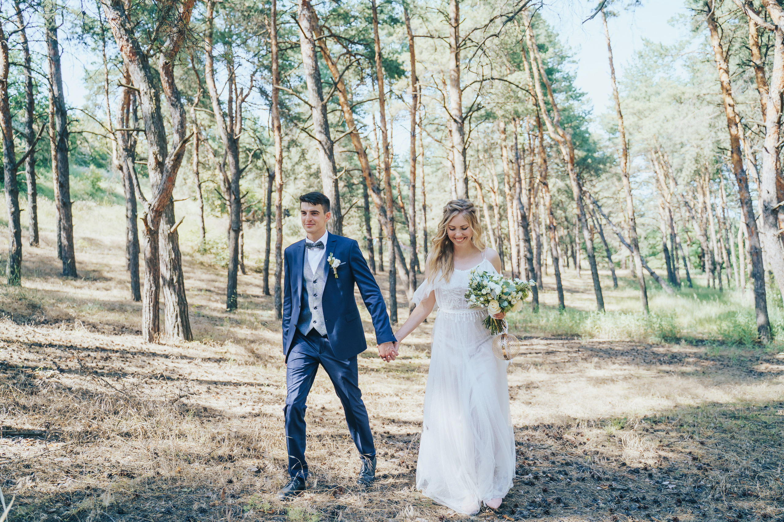 Forest wedding. Maria and Oleksandr. Photographer in London Daria Agafonova