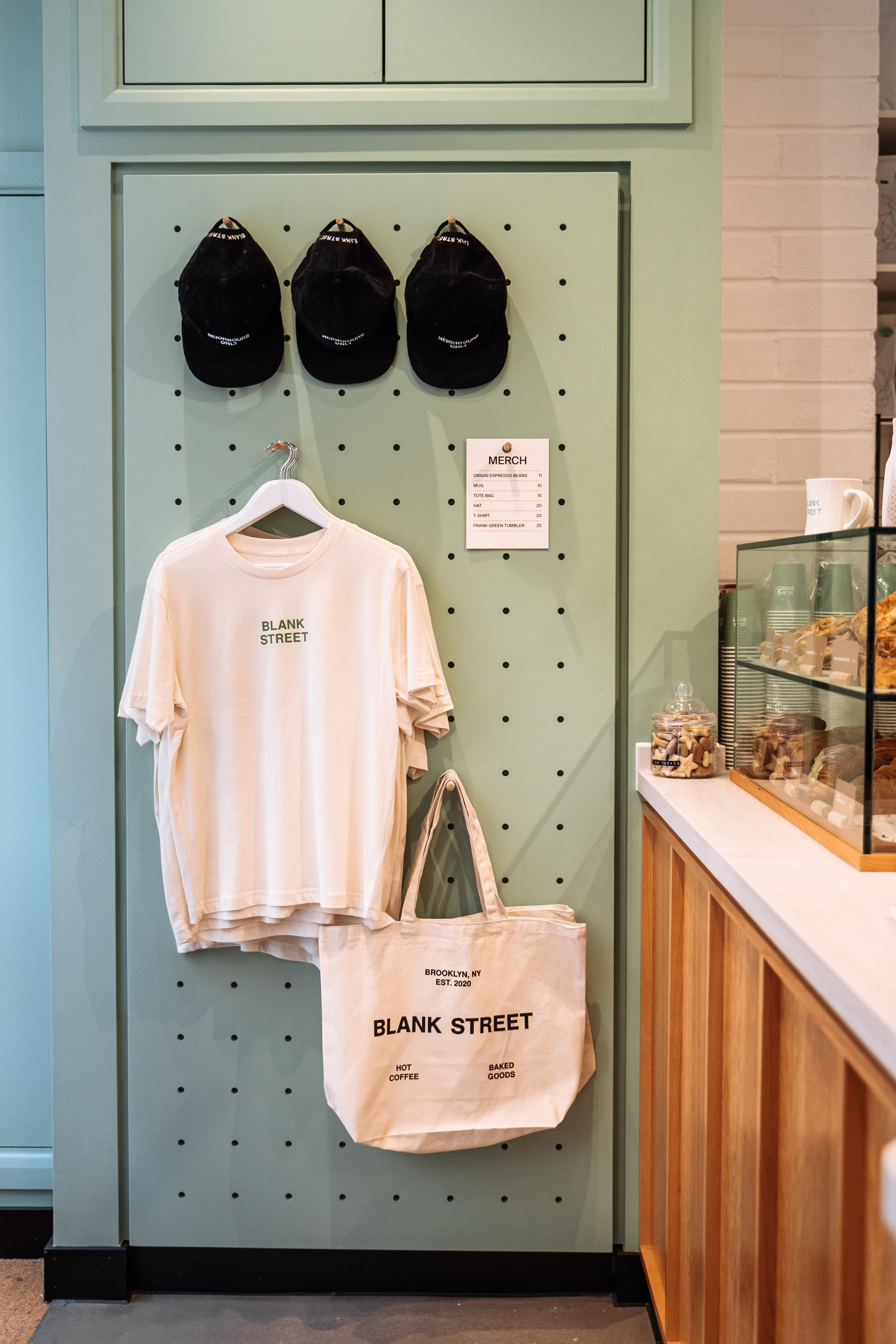 “Blank street” cafe opening. London. Photographer in London Daria Agafonova