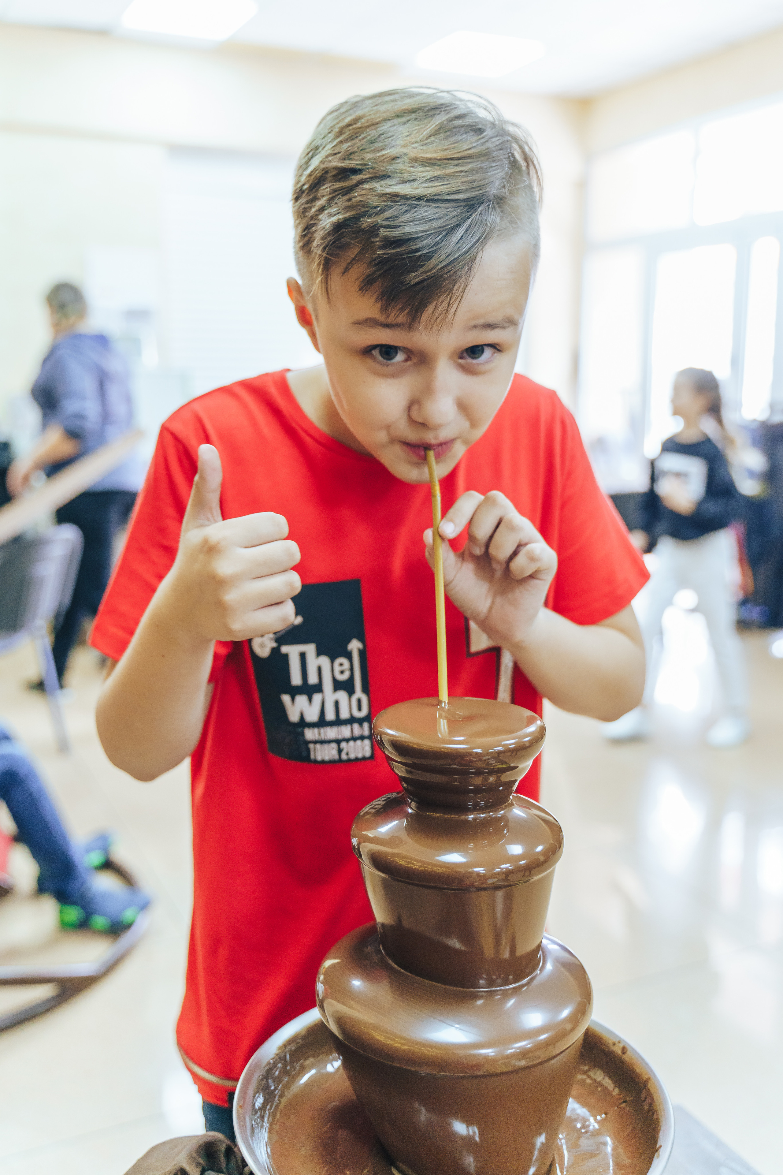 Teenage birthday party in the entertainment center. Photographer in London Daria Agafonova