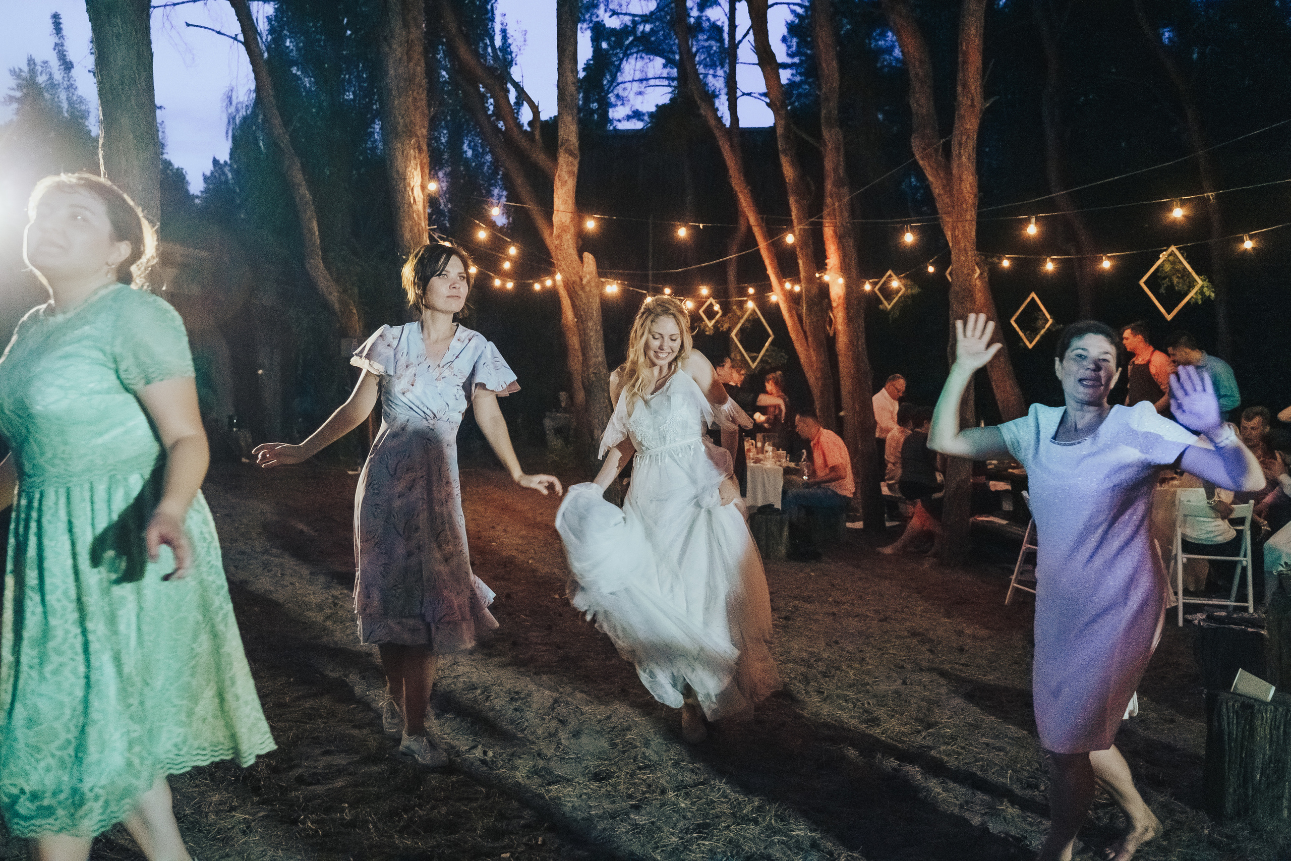 Forest wedding. Maria and Oleksandr. Photographer in London Daria Agafonova