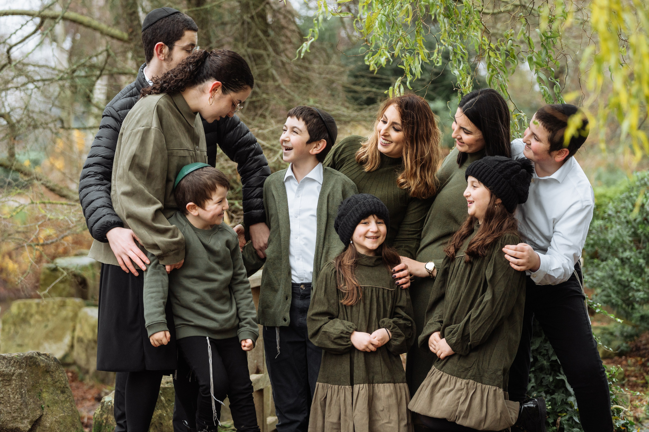 Big family — big love. Photographer in London Daria Agafonova