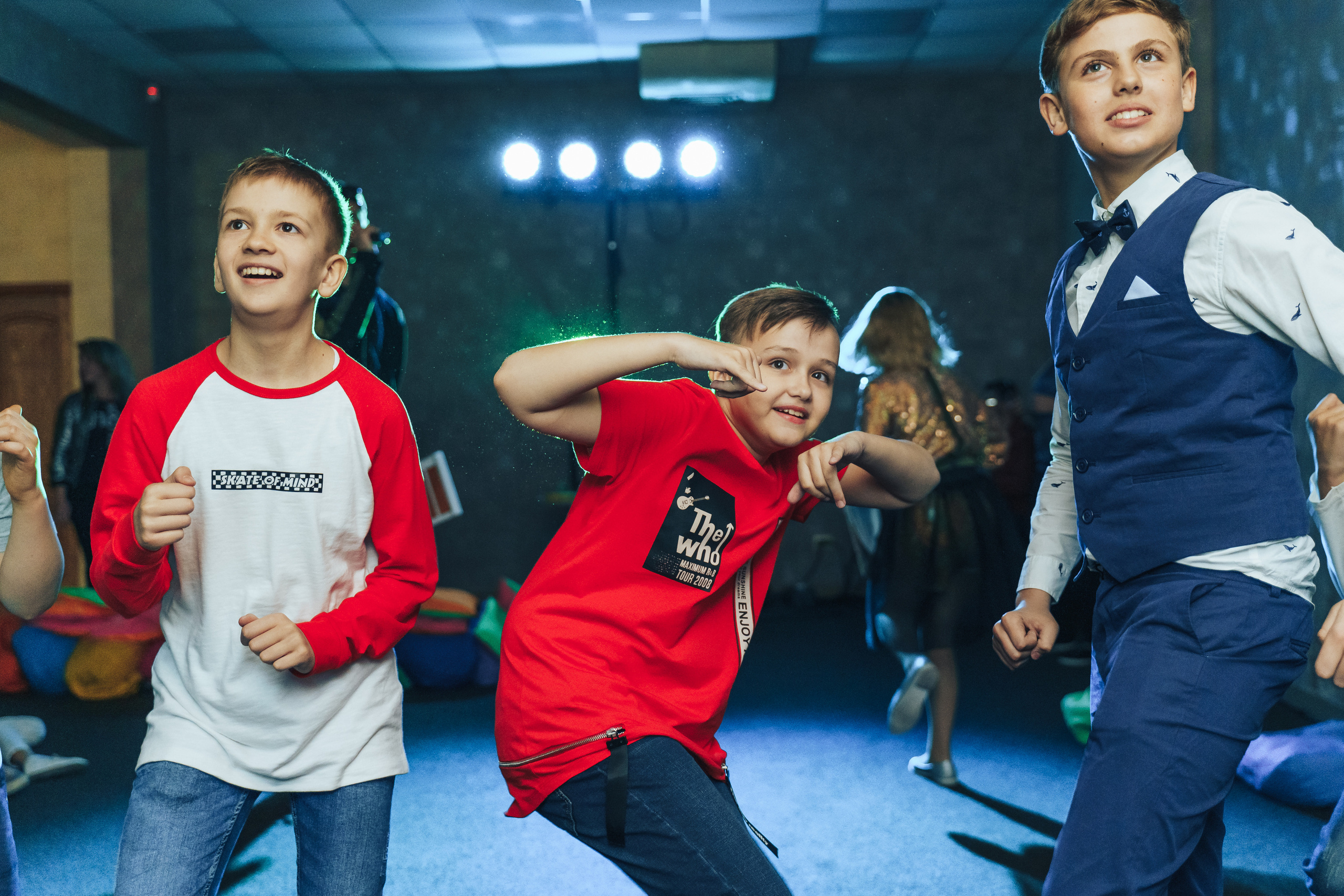 Teenage birthday party in the entertainment center. Photographer in London Daria Agafonova