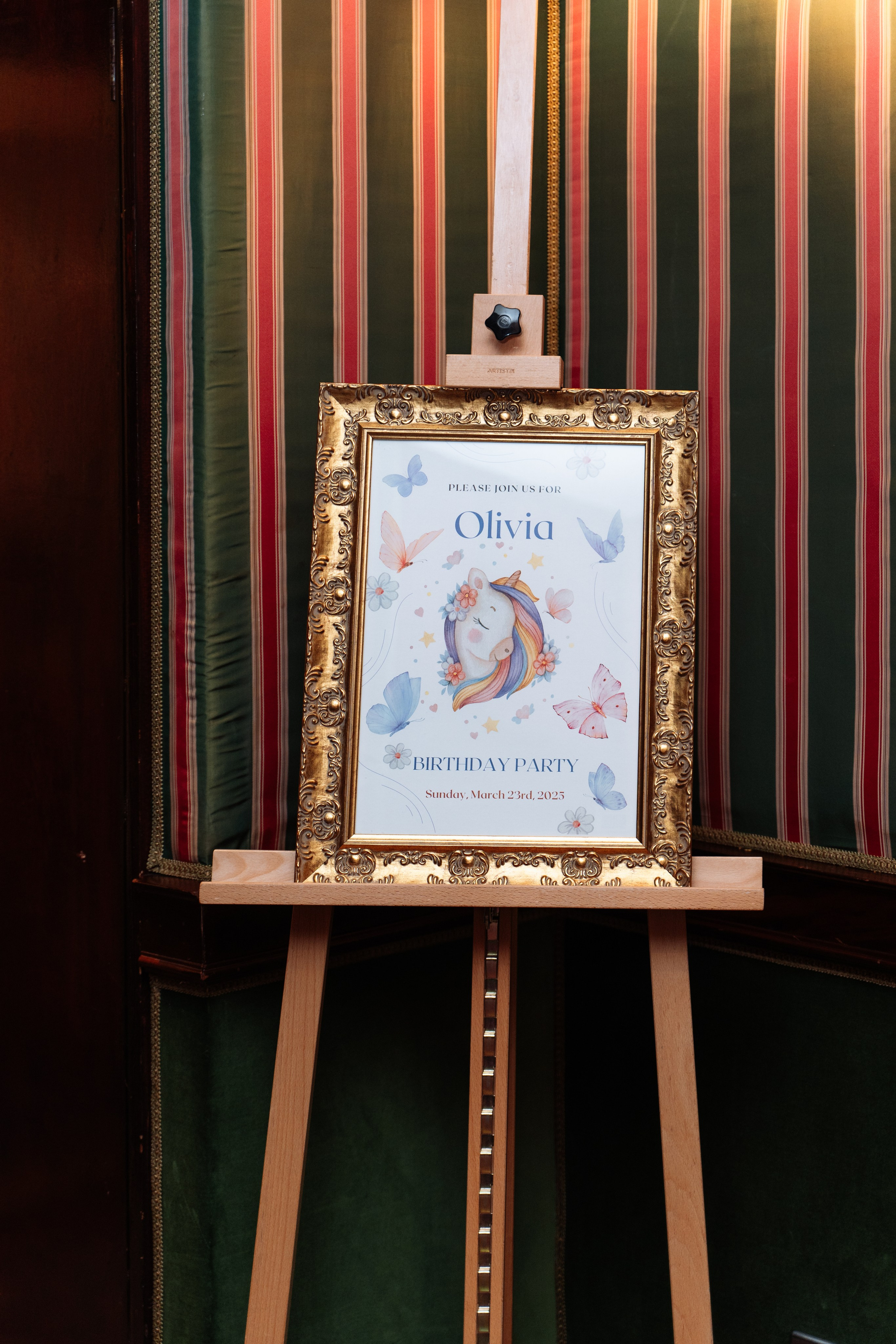 Peppa Pig Birthday party. Photographer in London Daria Agafonova