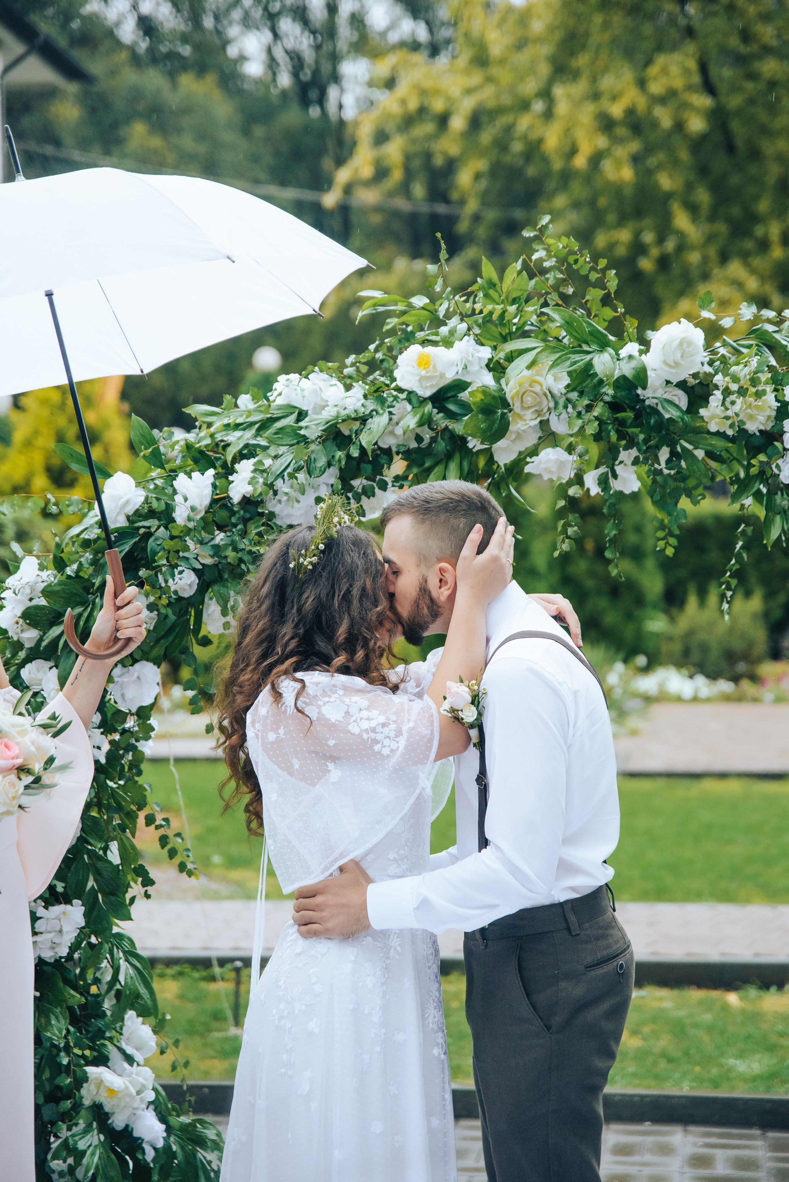 Outdoor wedding. Tanya and Vasya. Photographer in London Daria Agafonova