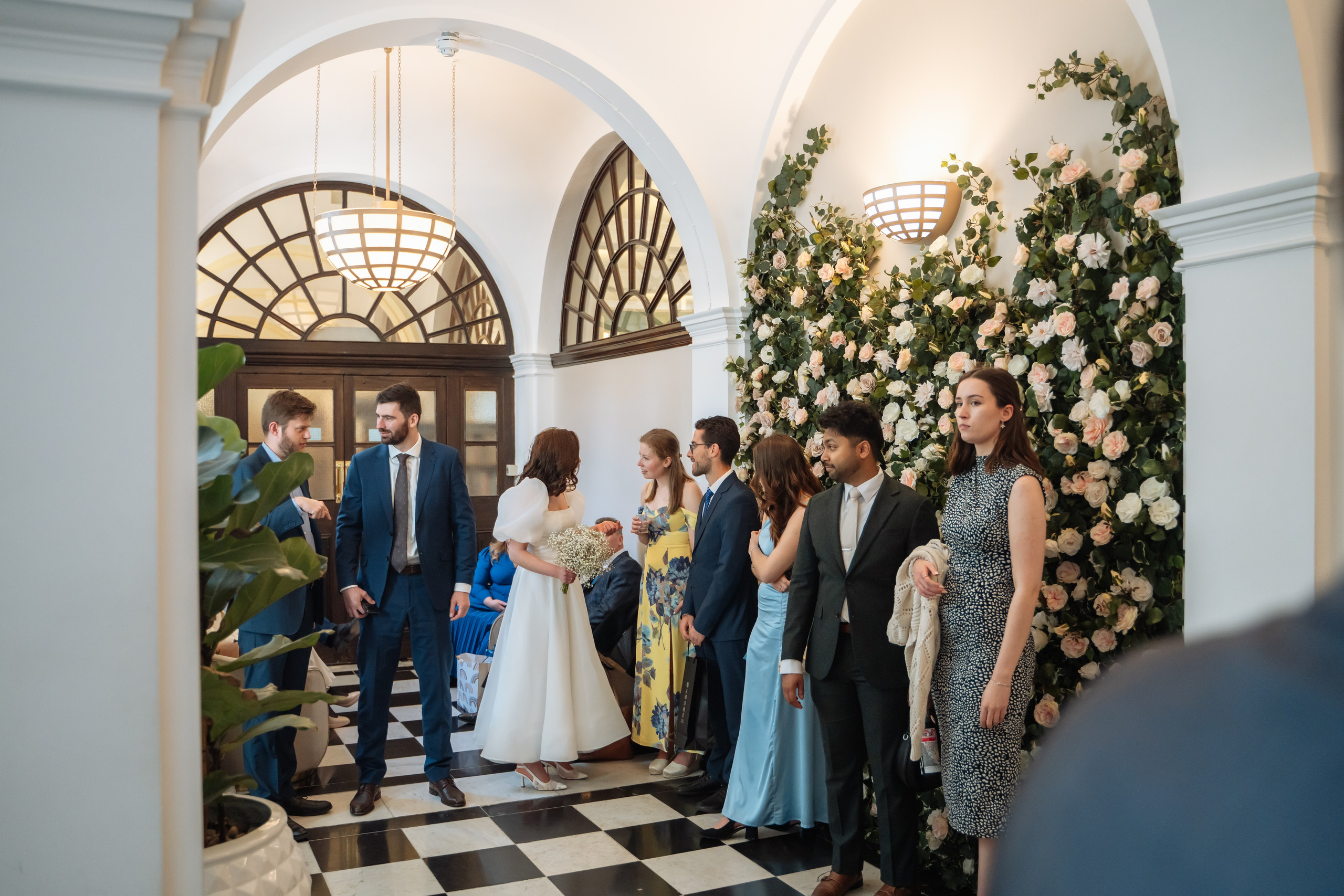 Kensington and Chelsea Register Office. Mia and Vlad. Photographer in London Daria Agafonova