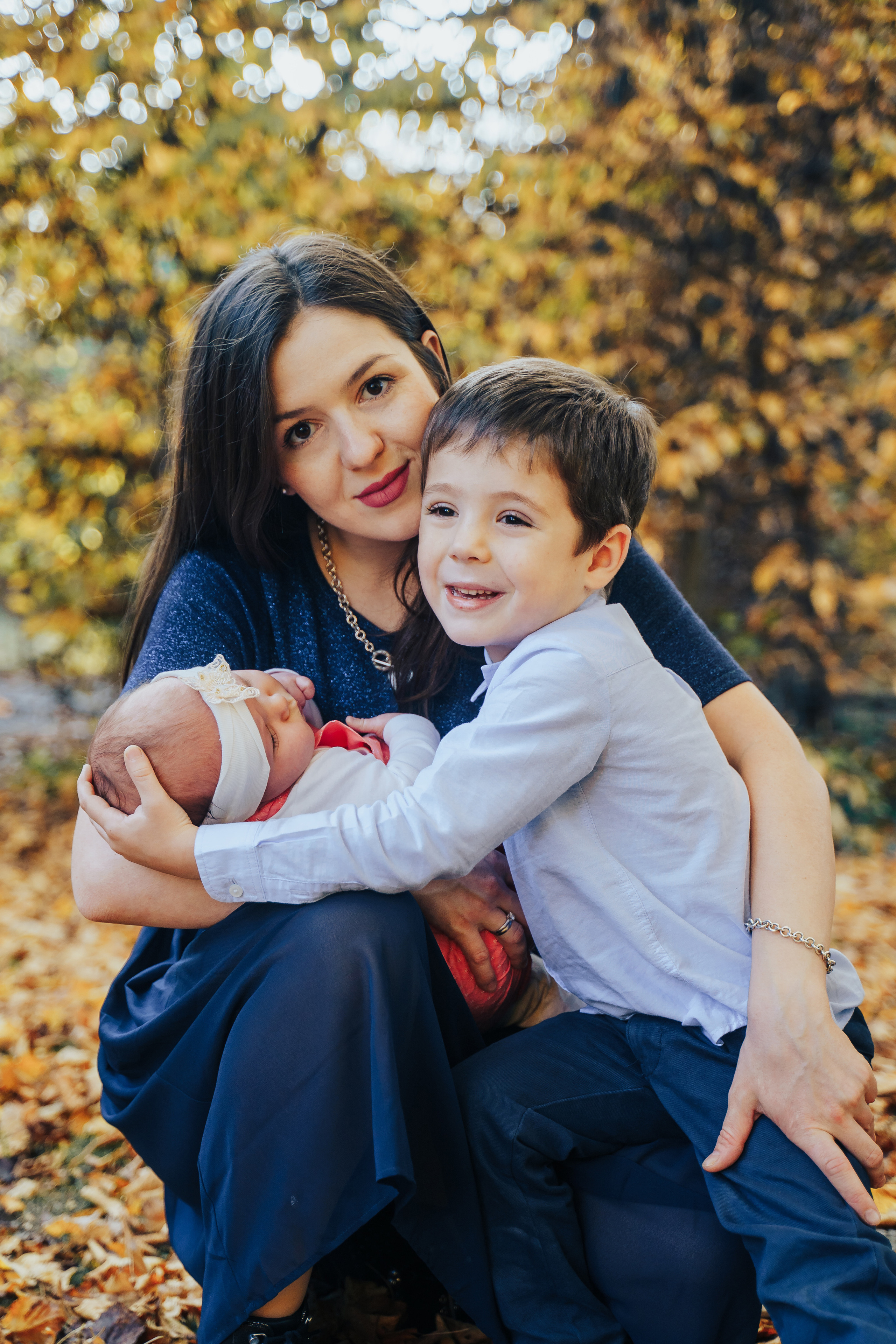 Family walking. Photographer in London Daria Agafonova
