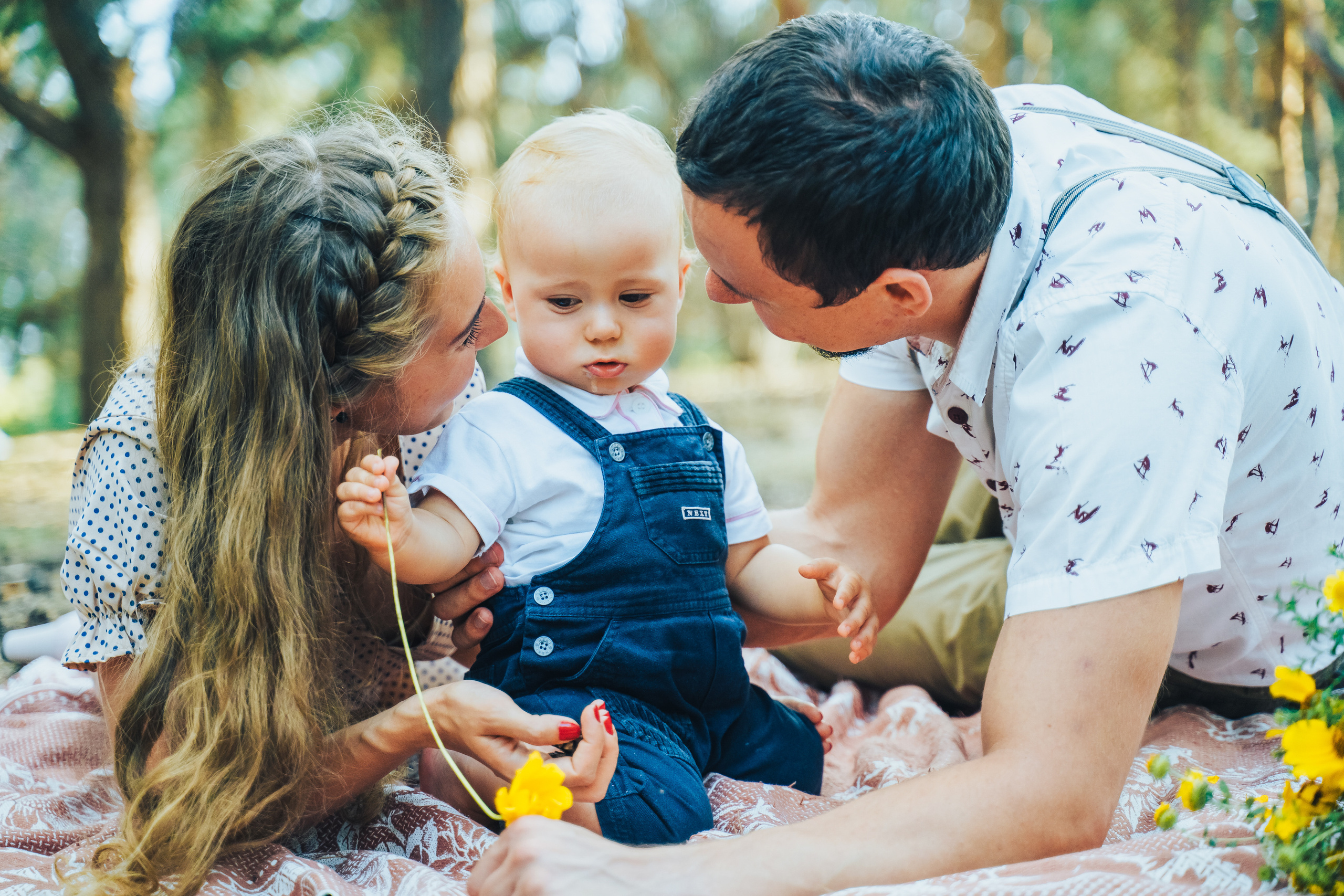 Family is where love grows. Photographer in London Daria Agafonova