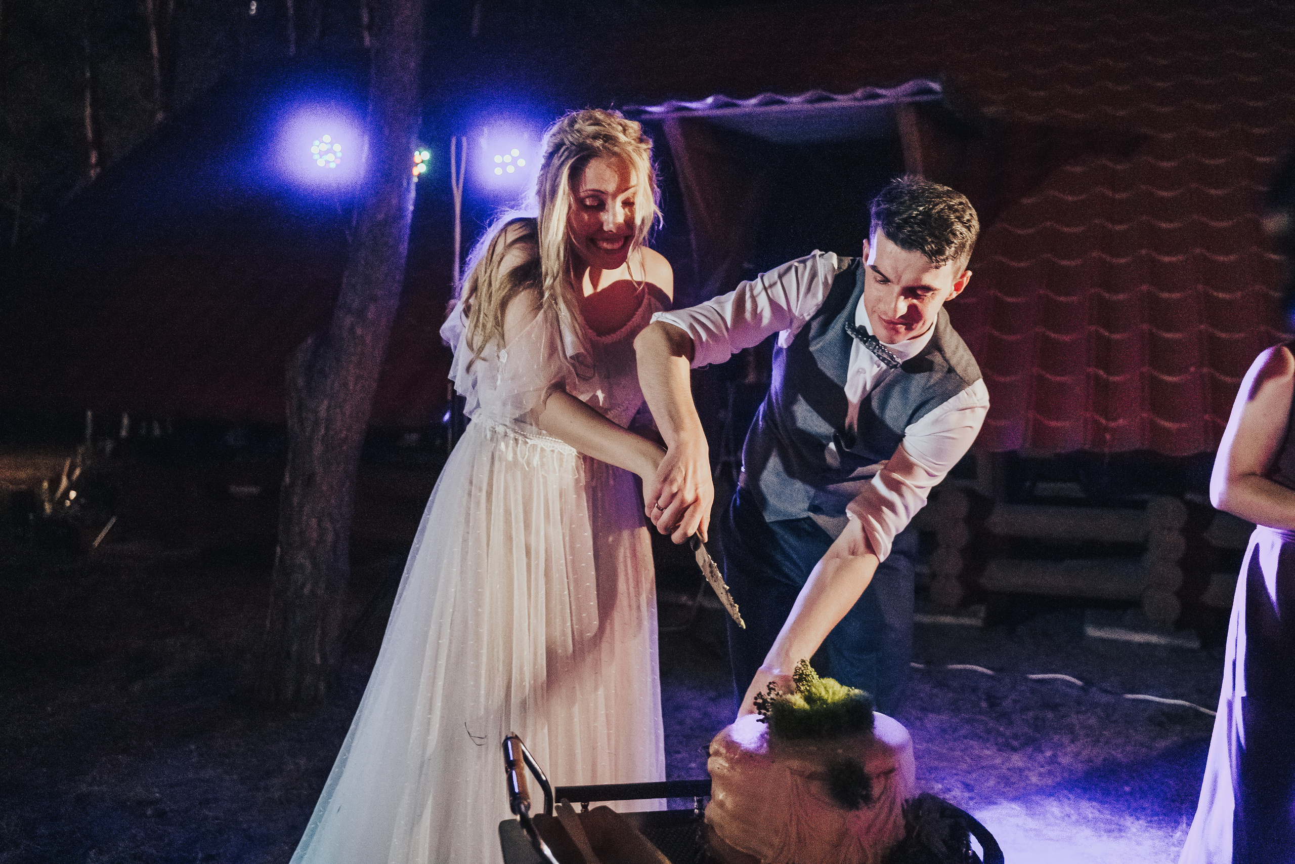 Forest wedding. Maria and Oleksandr. Photographer in London Daria Agafonova