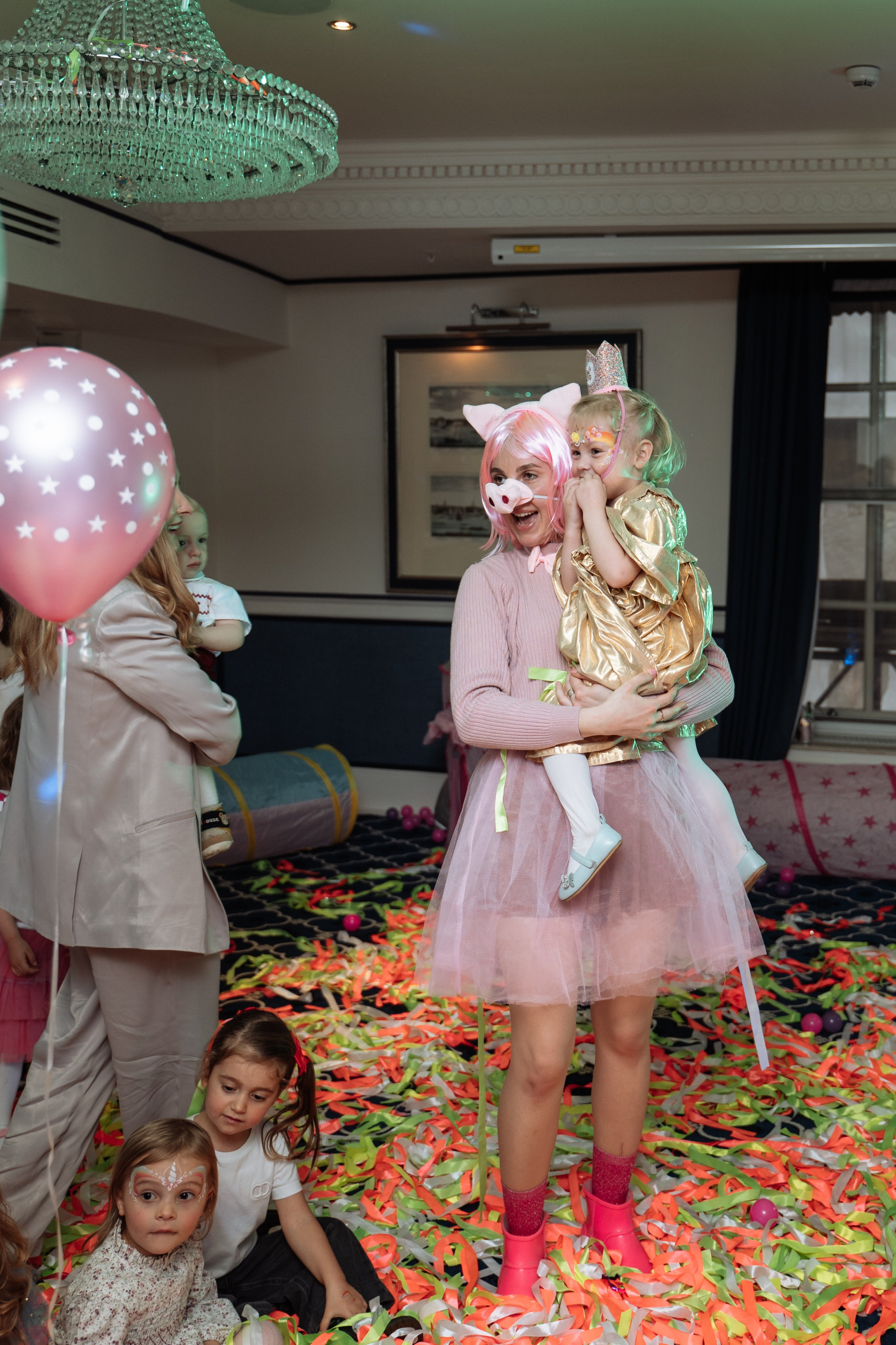 Peppa Pig Birthday party. Photographer in London Daria Agafonova