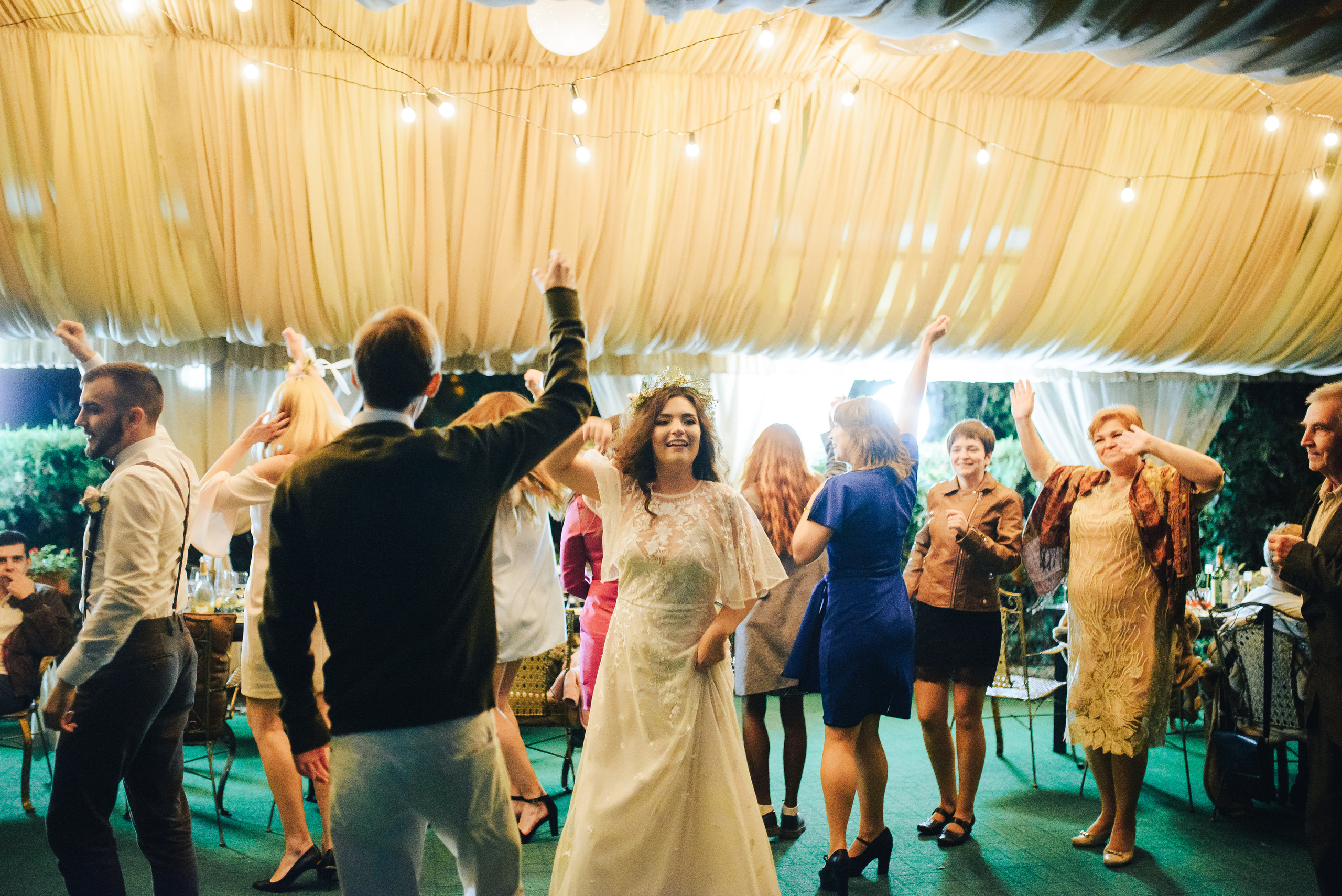 Outdoor wedding. Tanya and Vasya. Photographer in London Daria Agafonova