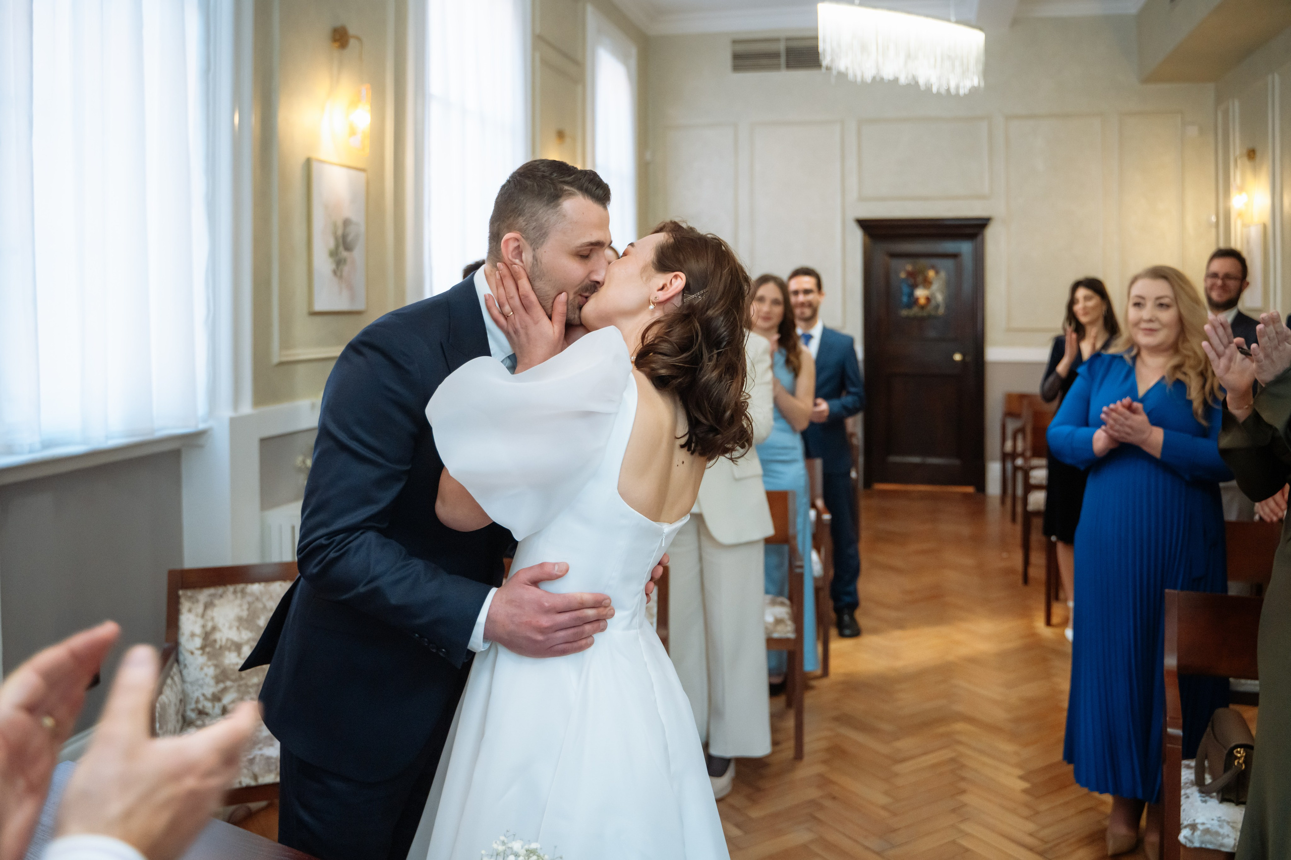 Kensington and Chelsea Register Office. Mia and Vlad. Photographer in London Daria Agafonova