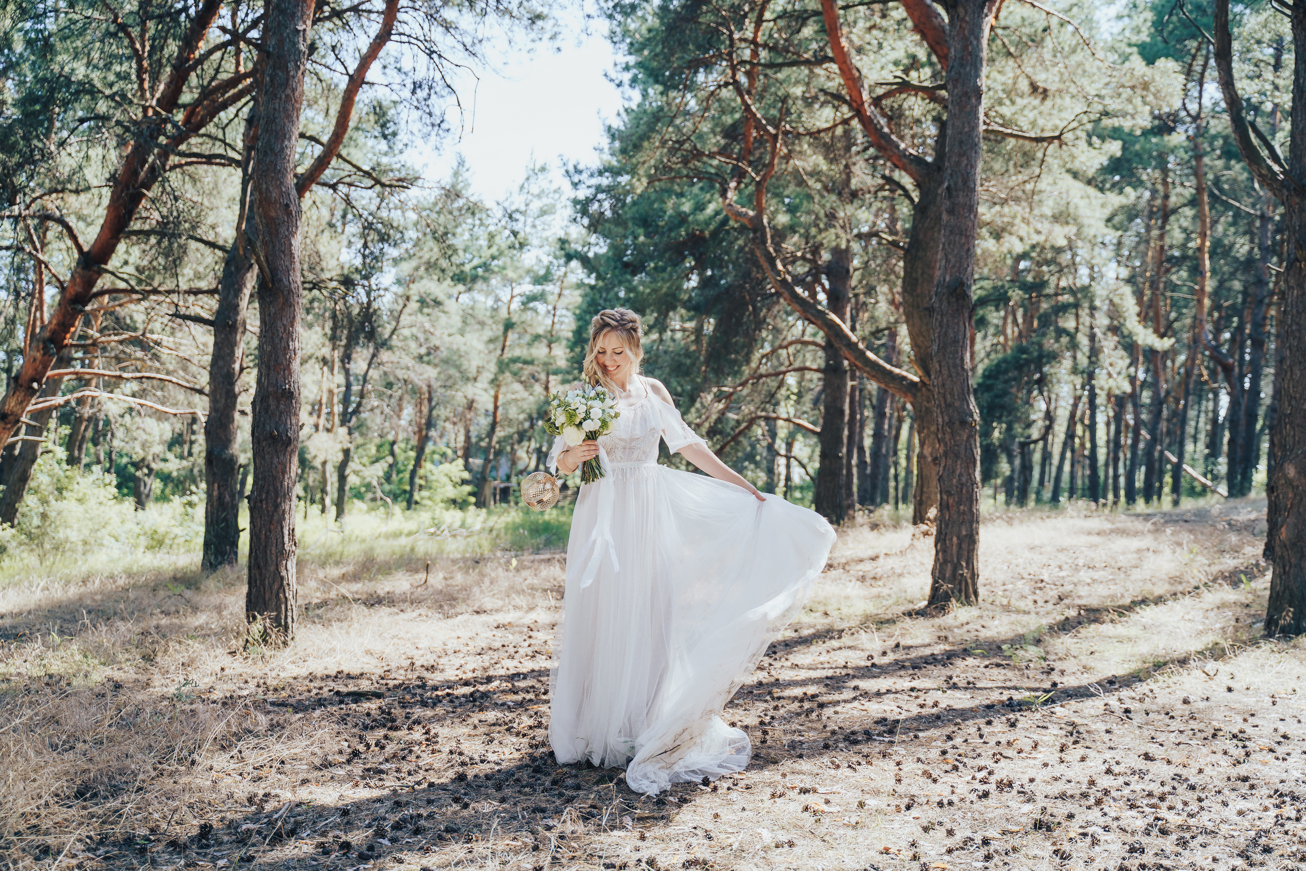 Forest wedding. Maria and Oleksandr. Photographer in London Daria Agafonova