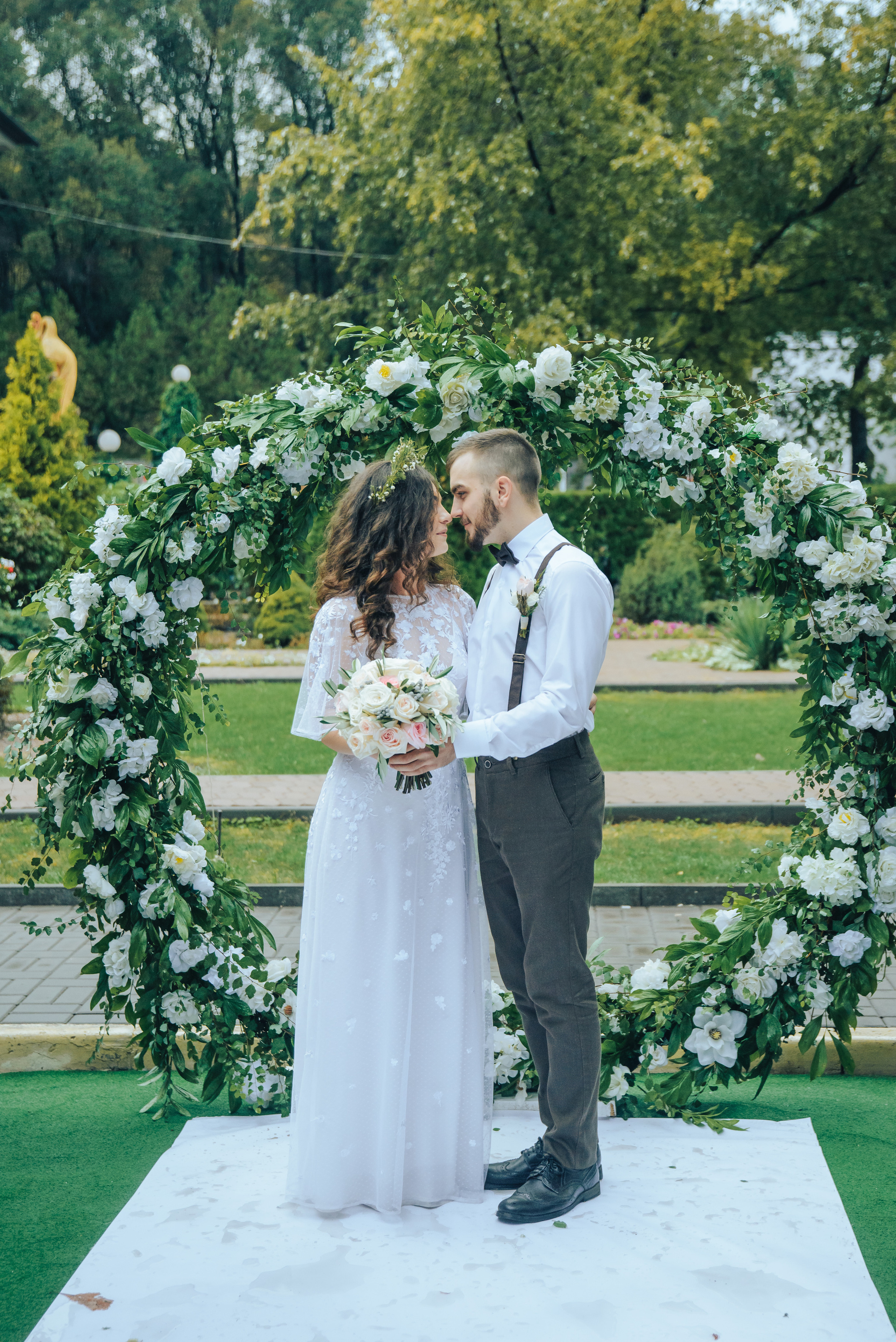 Outdoor wedding. Tanya and Vasya. Photographer in London Daria Agafonova