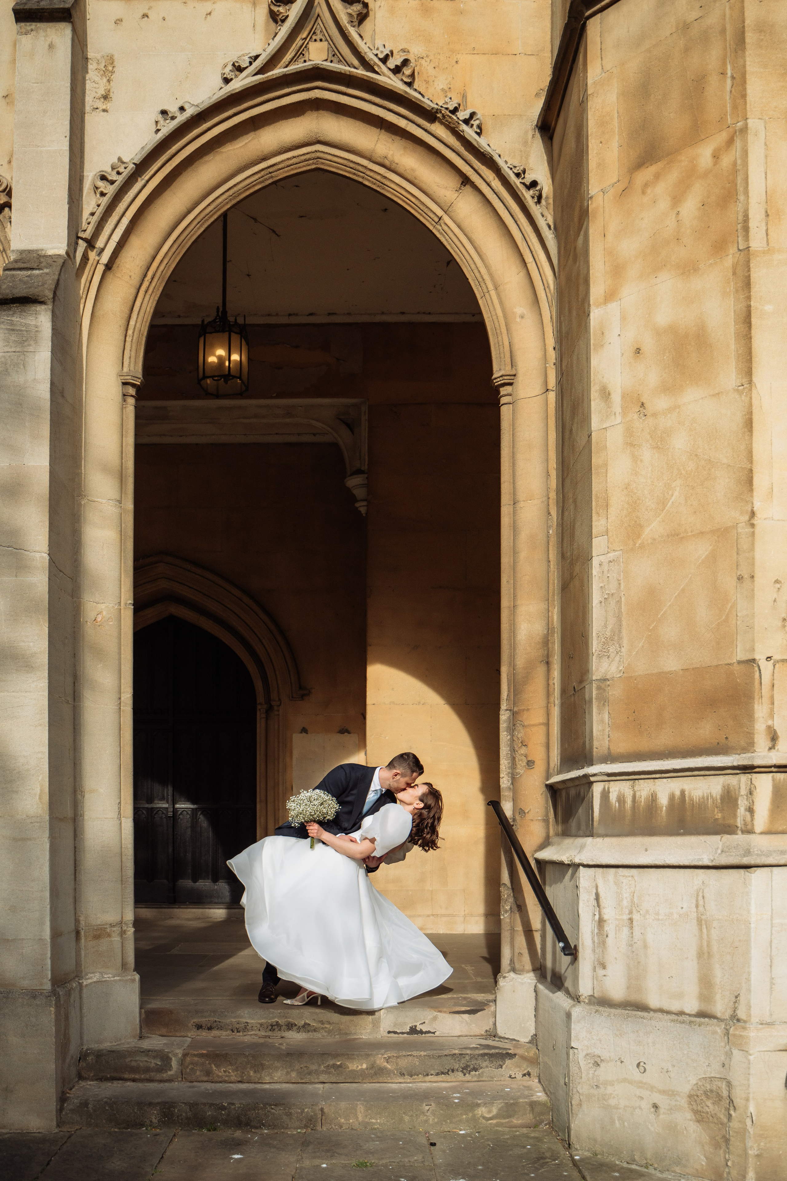 Kensington and Chelsea Register Office. Mia and Vlad. Photographer in London Daria Agafonova