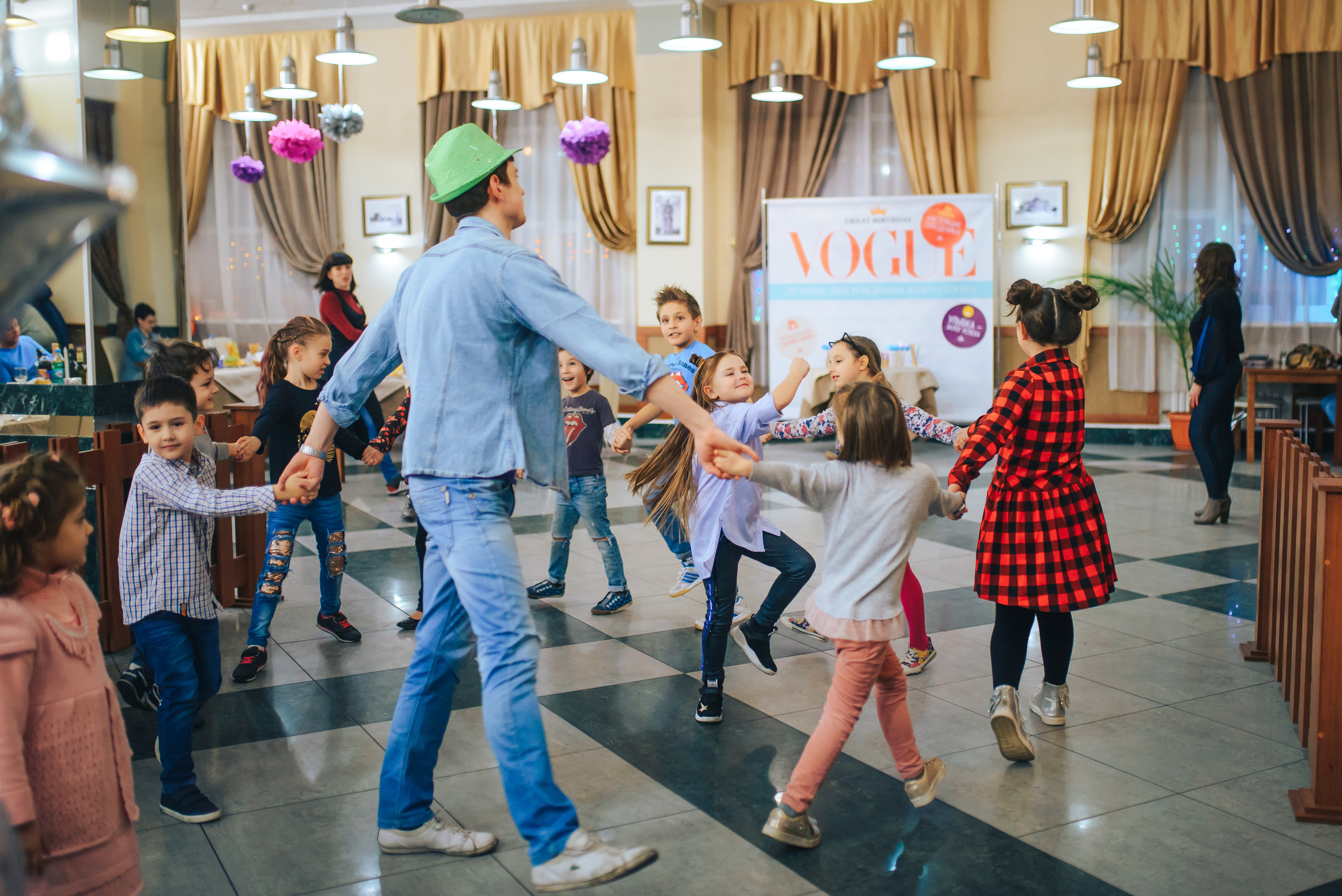 Partying hard. Photographer in London Daria Agafonova