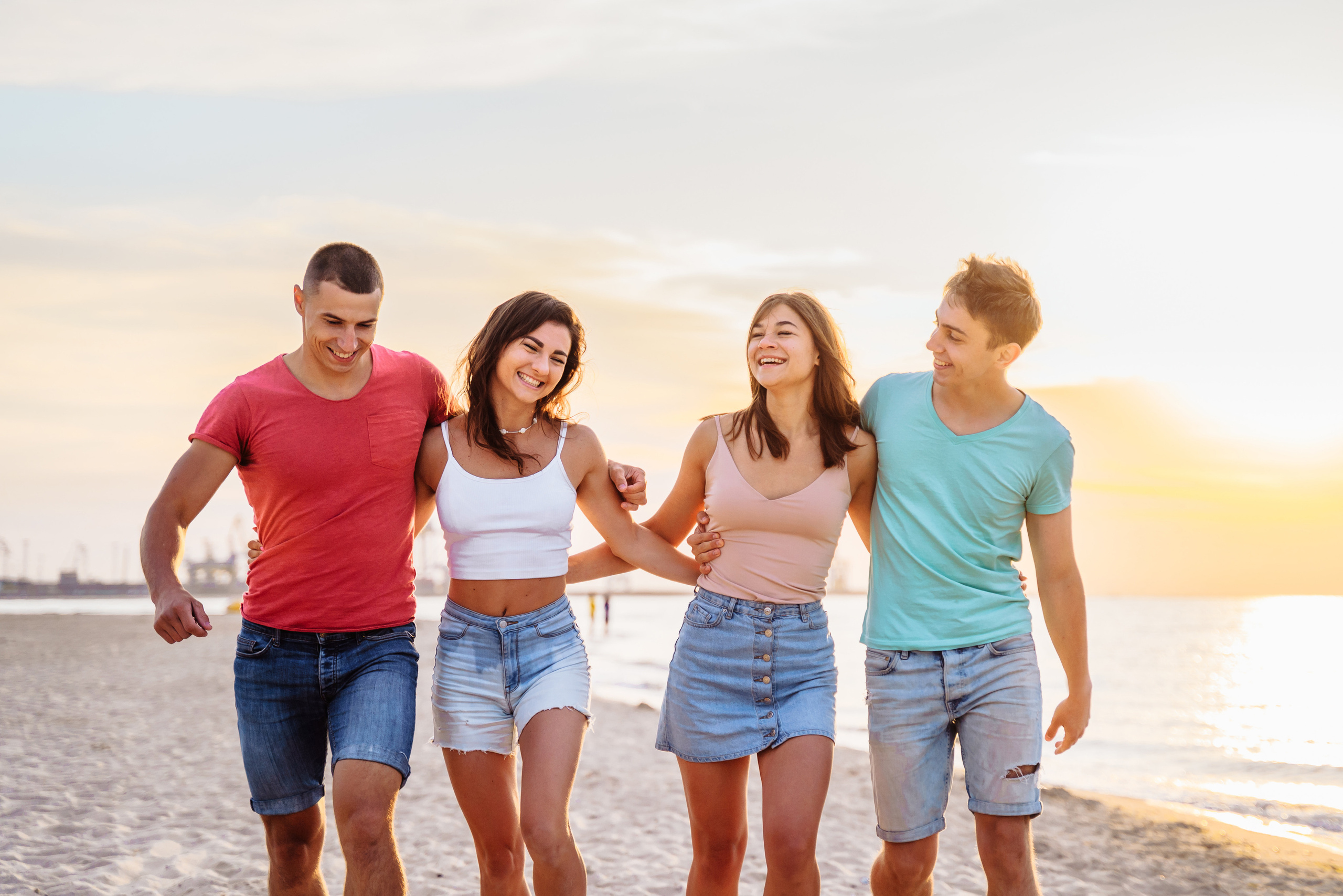 Summer beach party. Photographer in London Daria Agafonova