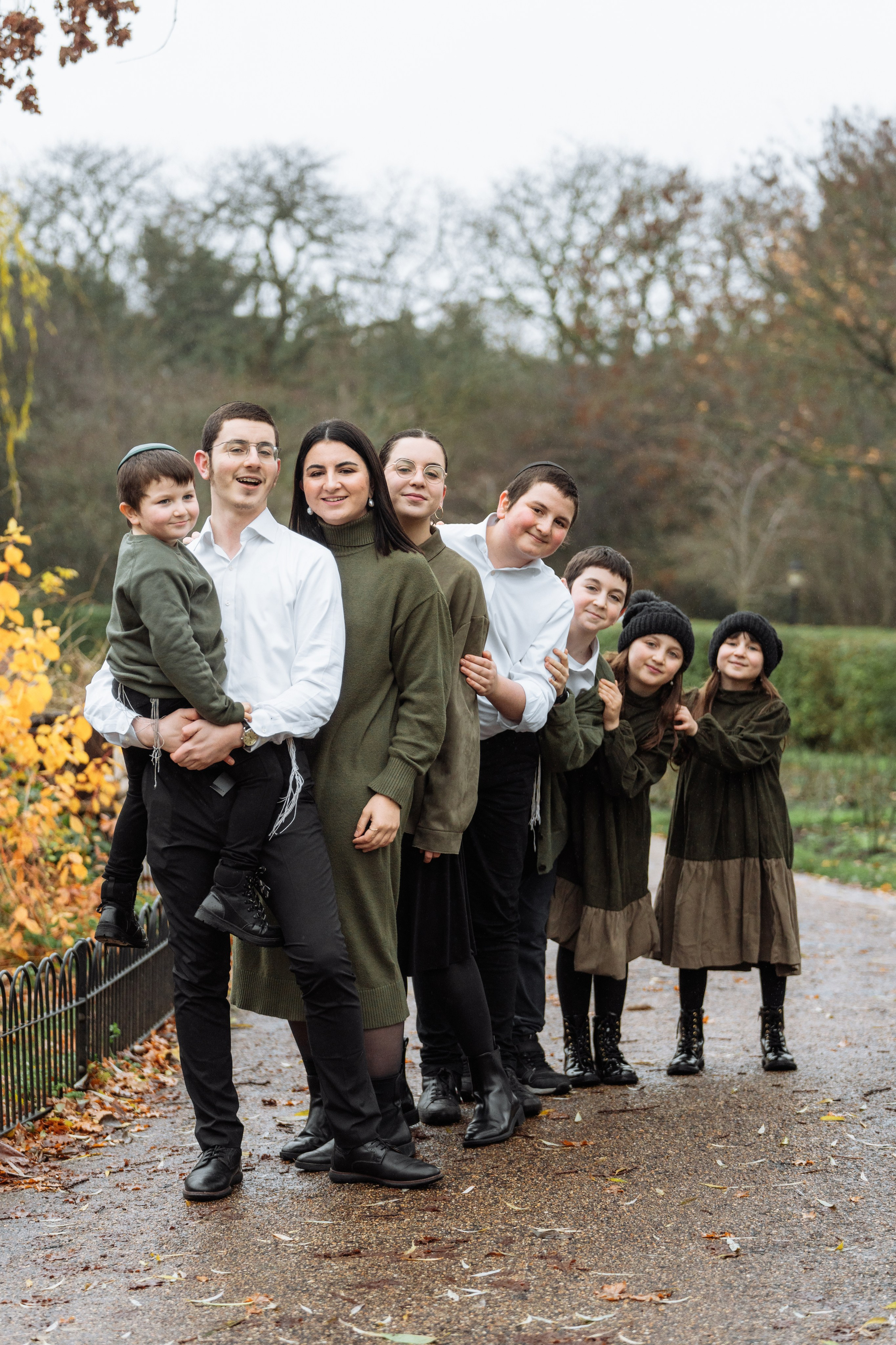 Big family — big love. Photographer in London Daria Agafonova