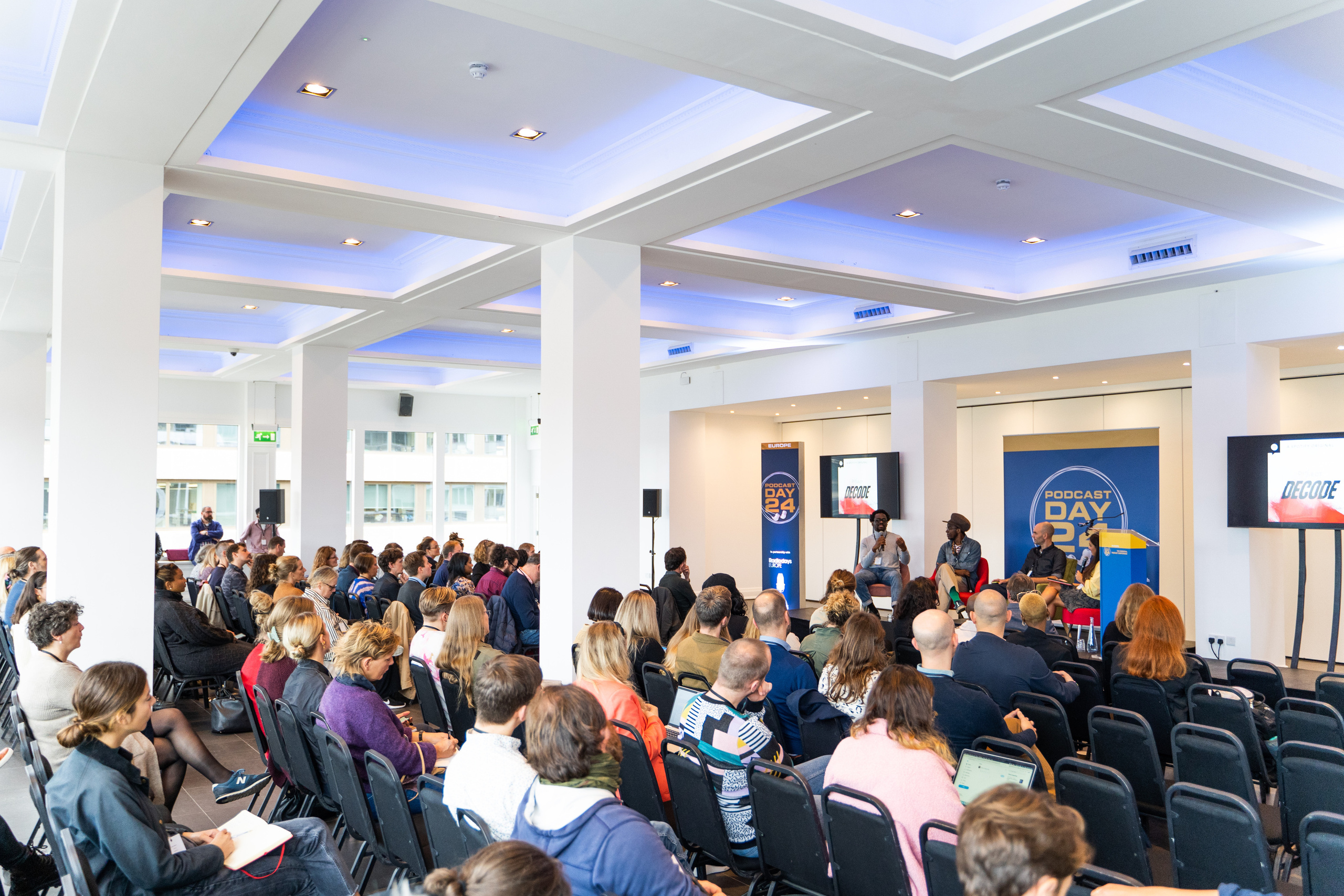 Podcast day 24. London. Photographer in London Daria Agafonova