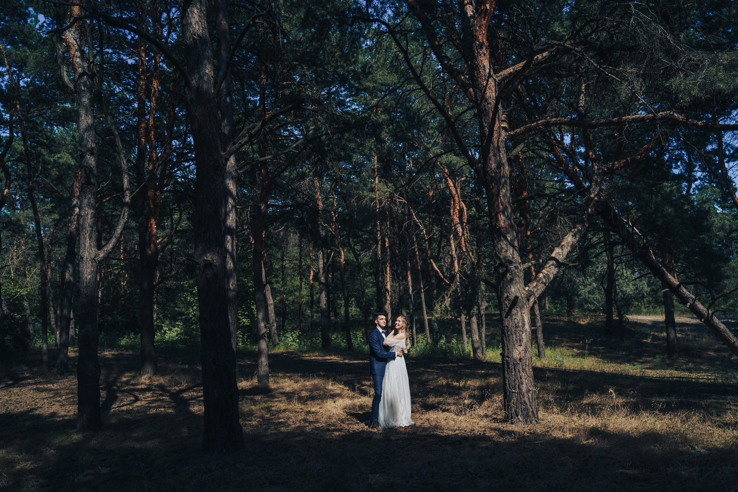 Forest wedding. Maria and Oleksandr. Photographer in London Daria Agafonova