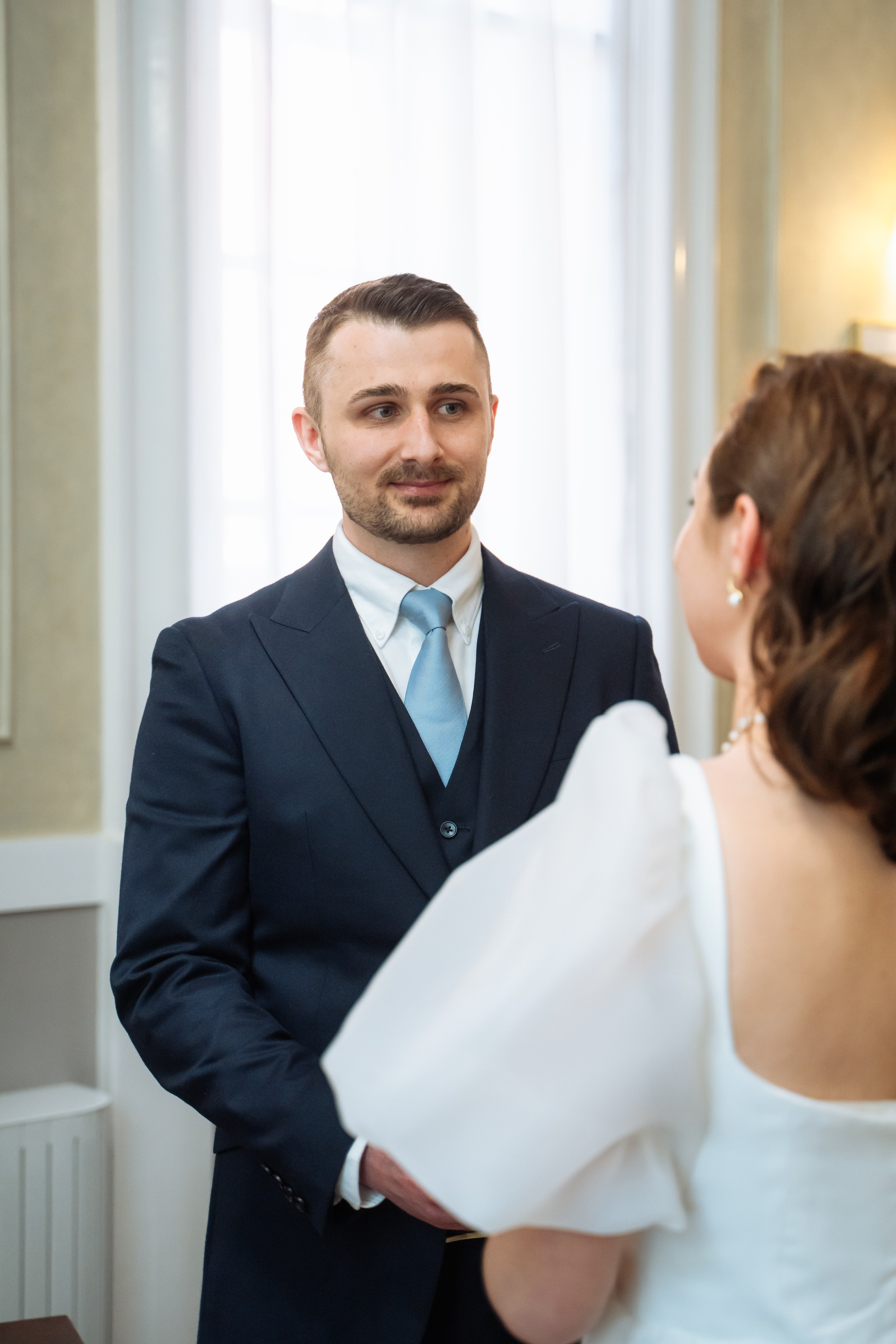 Kensington and Chelsea Register Office. Mia and Vlad. Photographer in London Daria Agafonova