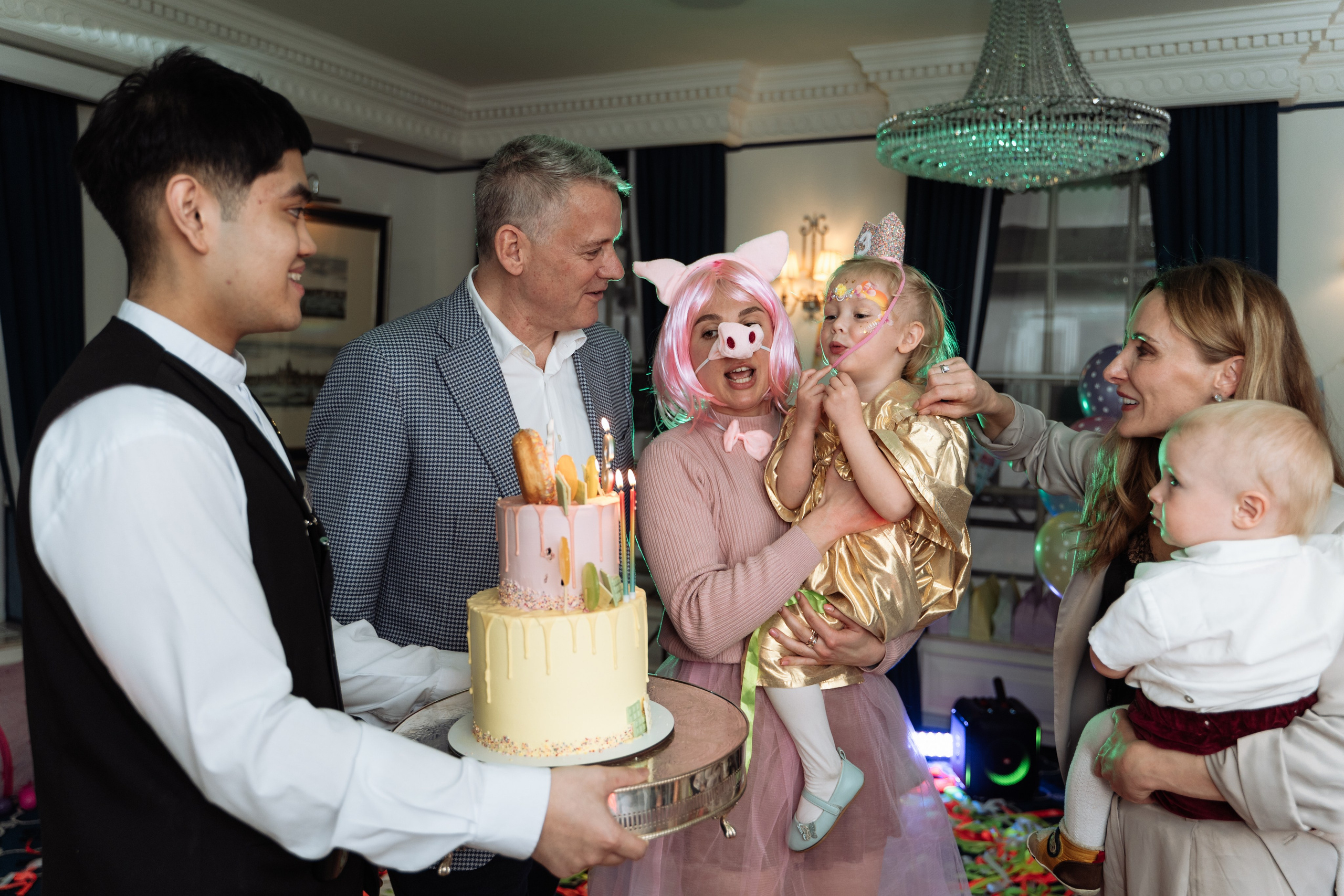 Peppa Pig Birthday party. Photographer in London Daria Agafonova