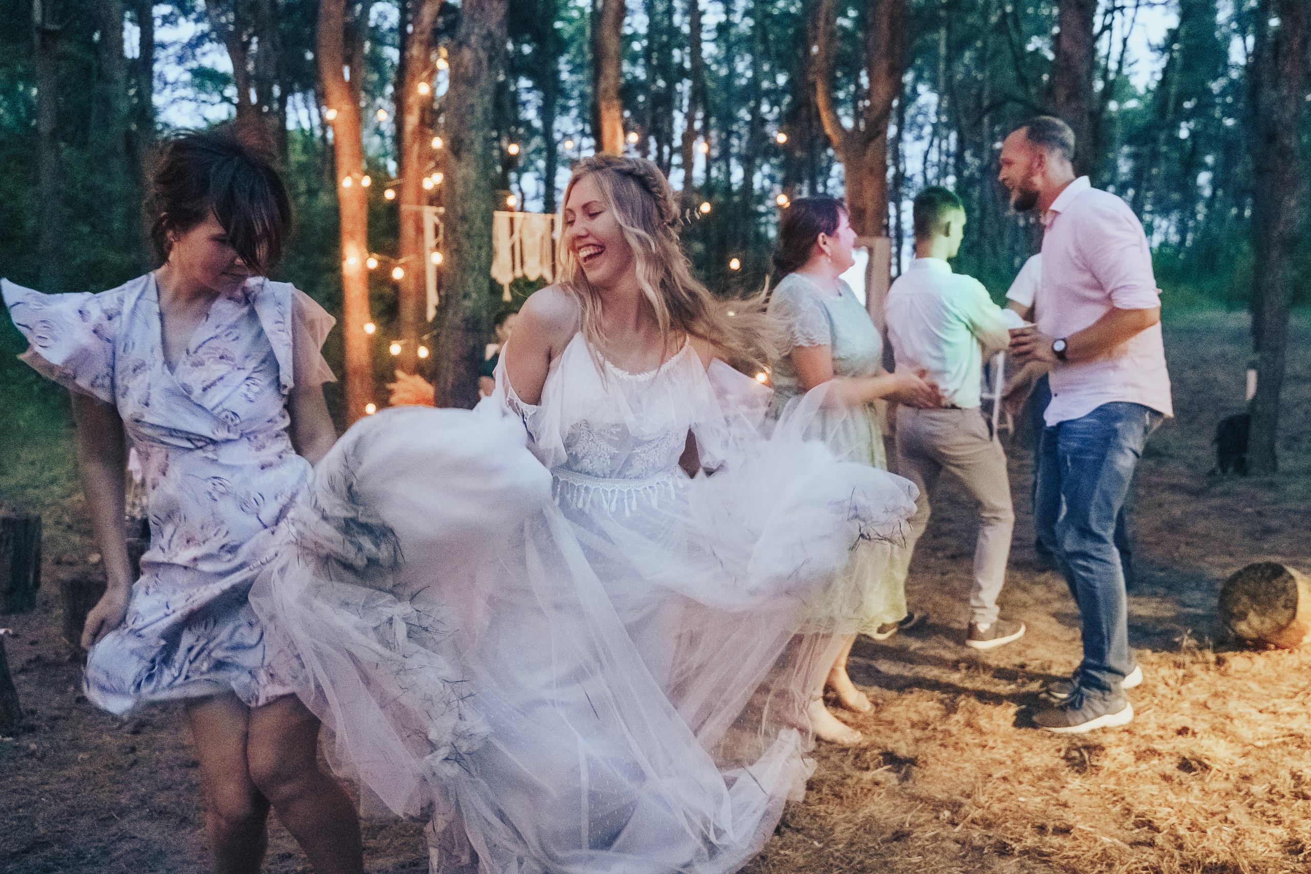 Forest wedding. Maria and Oleksandr. Photographer in London Daria Agafonova