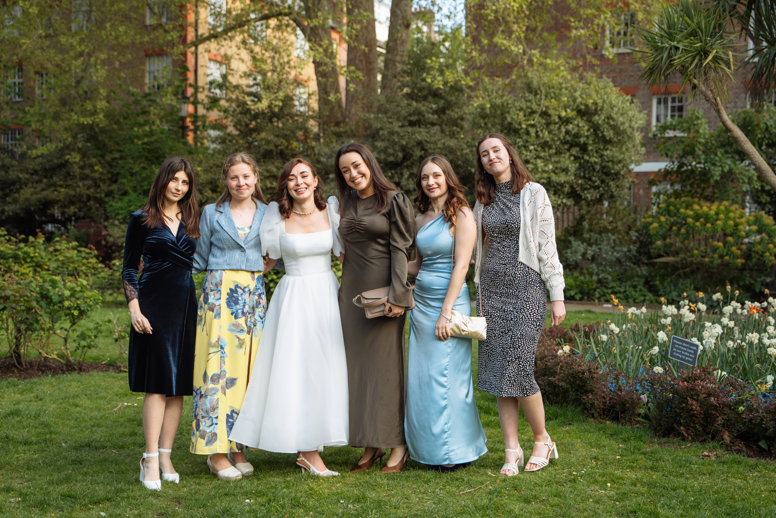 Kensington and Chelsea Register Office. Mia and Vlad. Photographer in London Daria Agafonova
