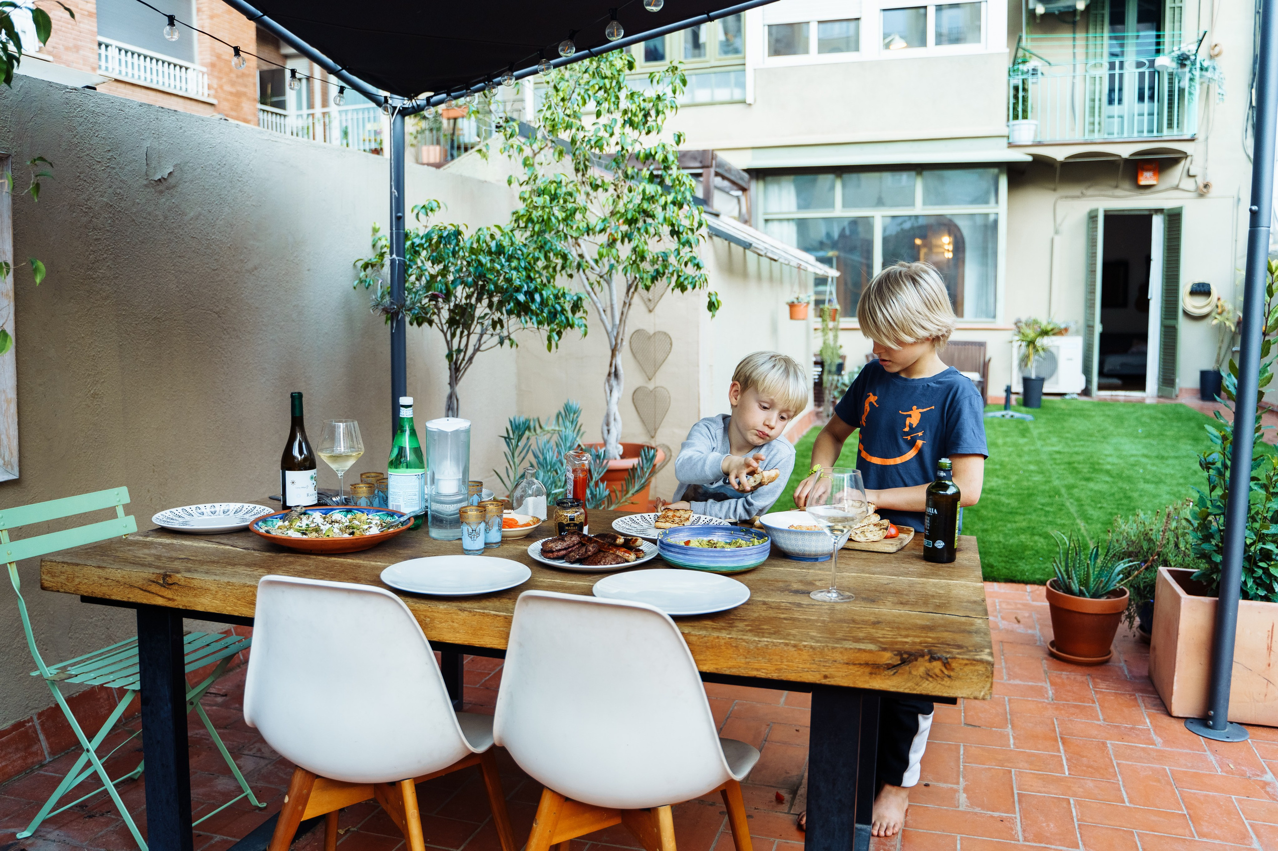 Home shooting. Photographer in London Daria Agafonova