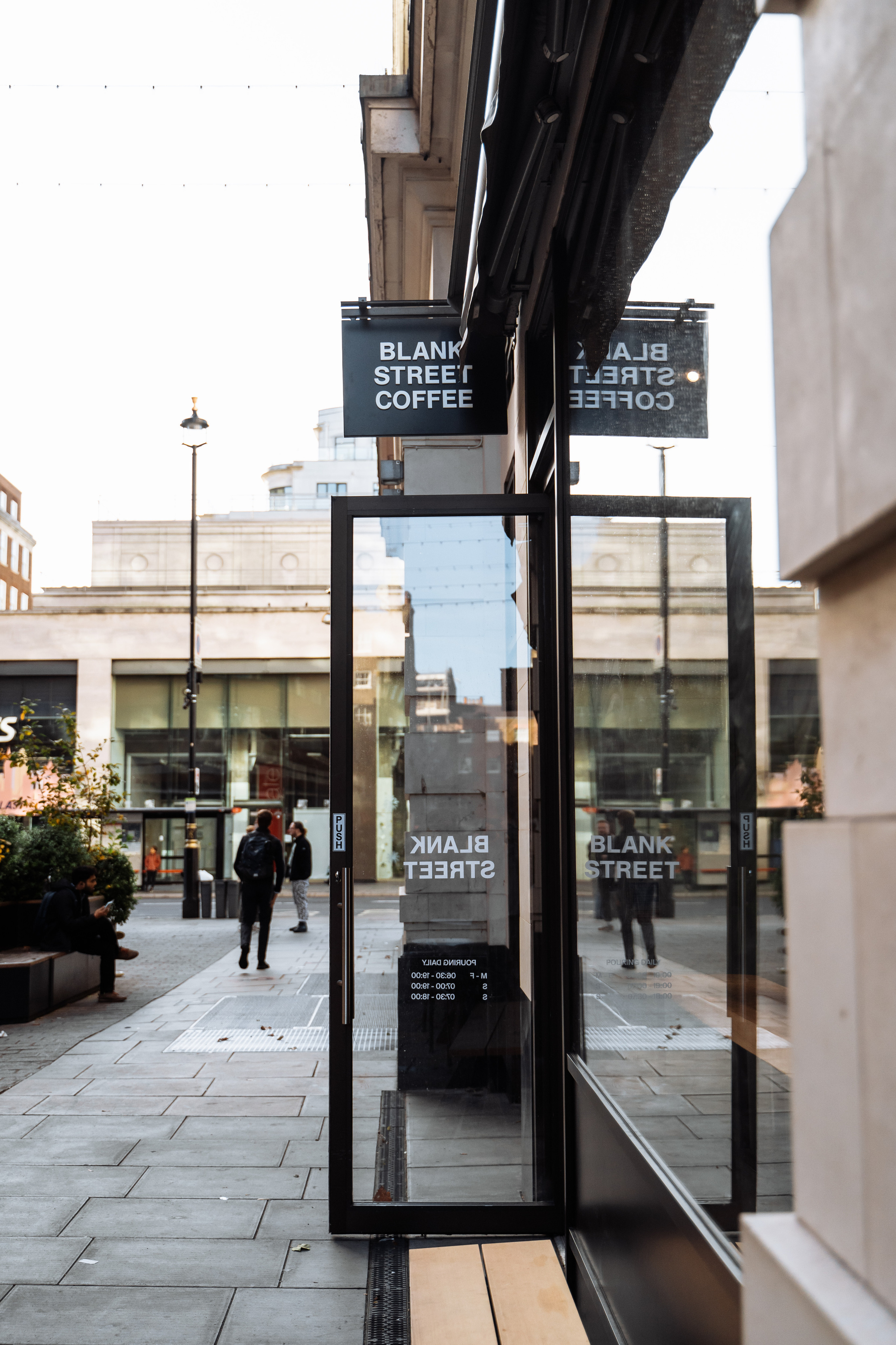 “Blank street” cafe opening. London. Photographer in London Daria Agafonova