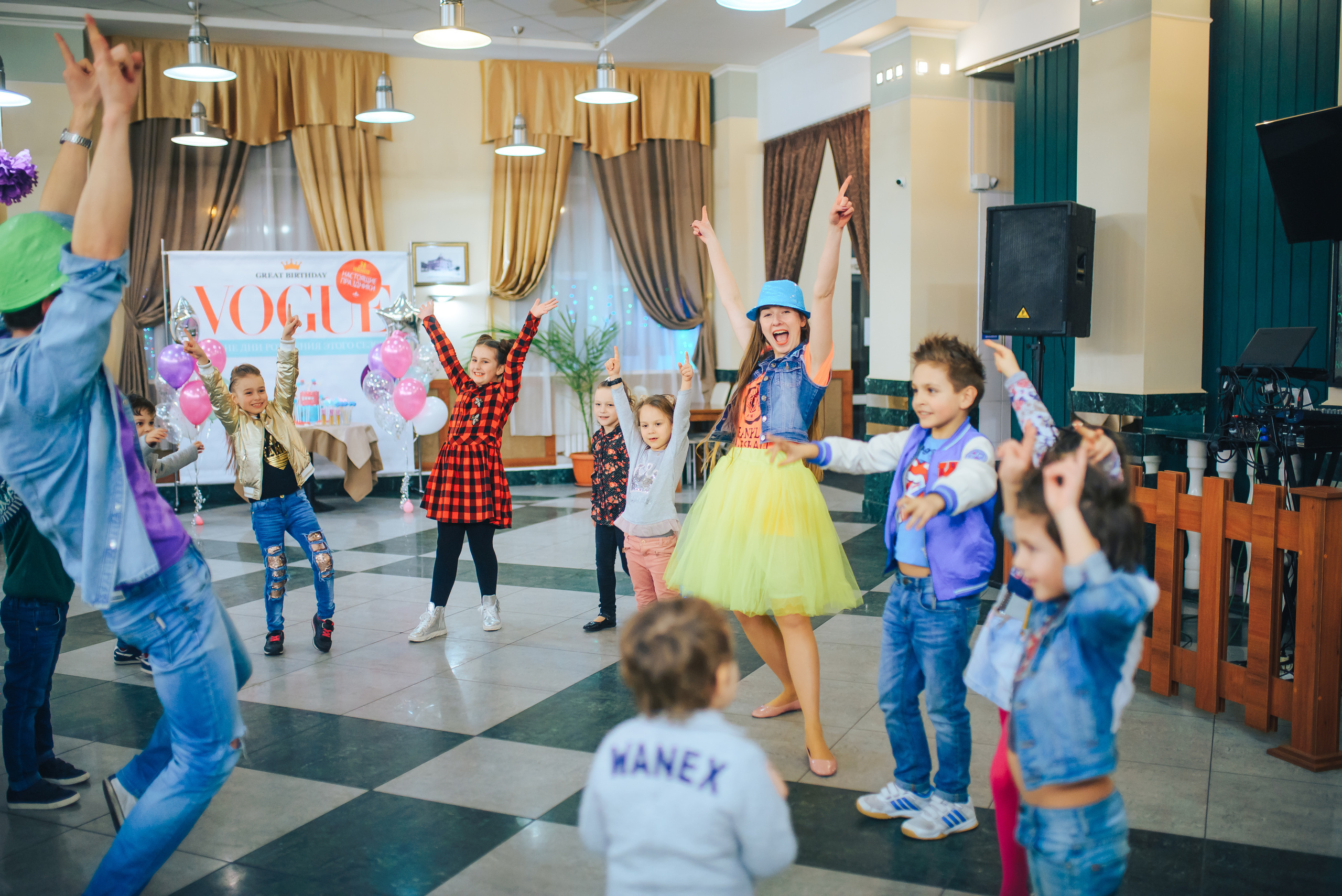 Partying hard. Photographer in London Daria Agafonova