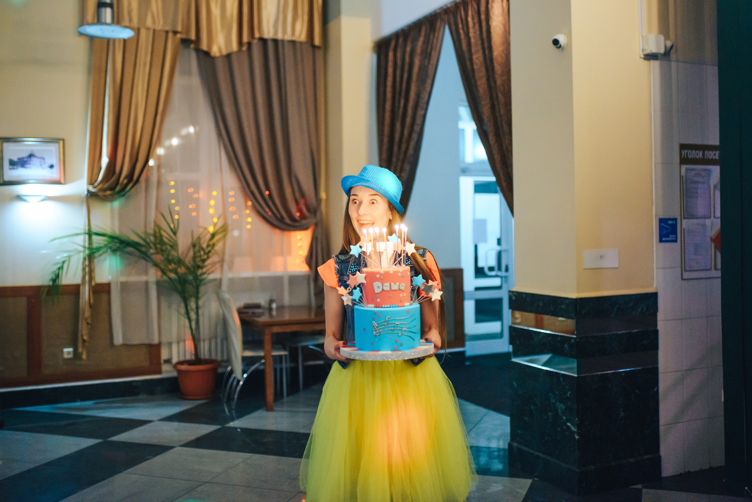 Partying hard. Photographer in London Daria Agafonova