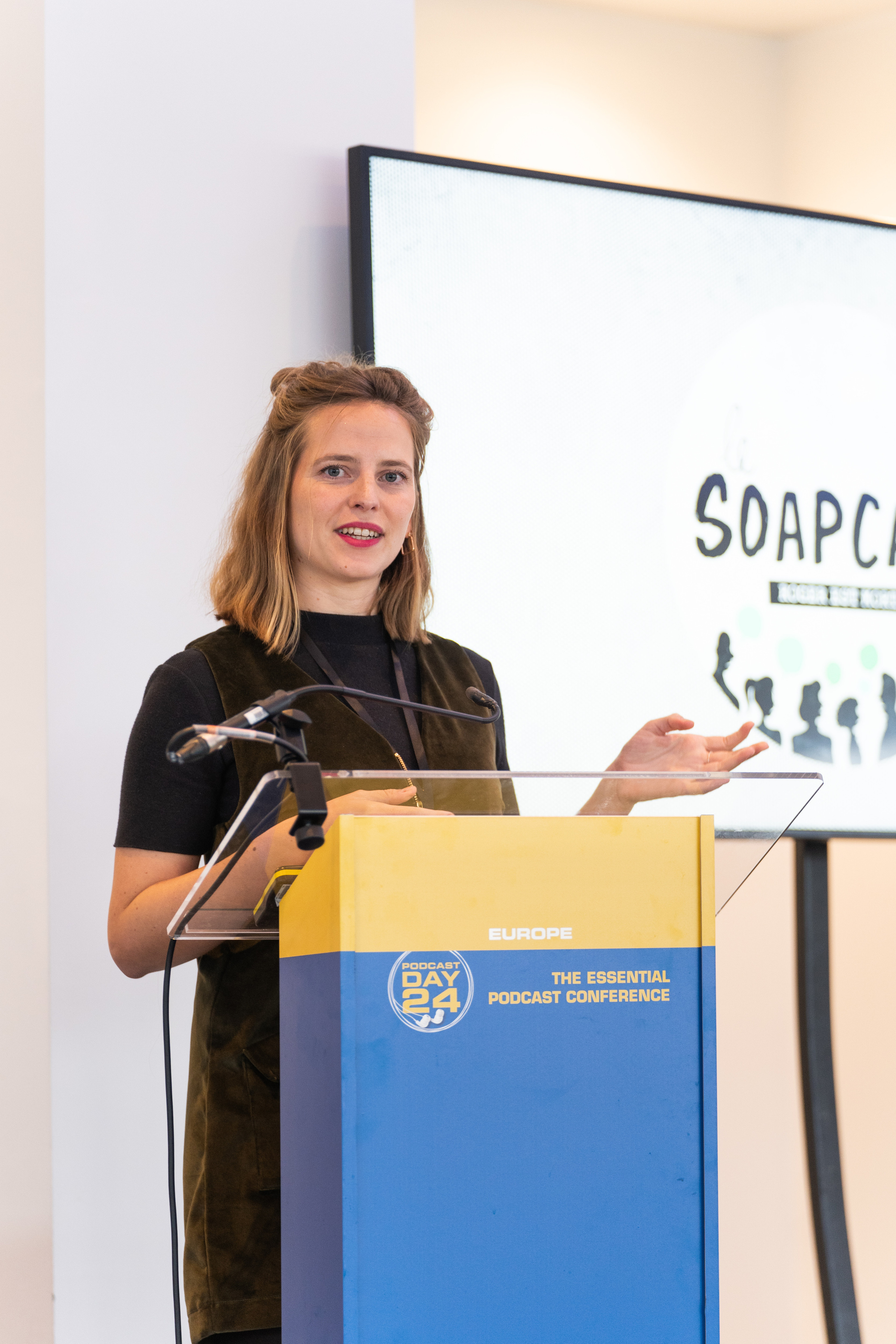 Podcast day 24. London. Photographer in London Daria Agafonova