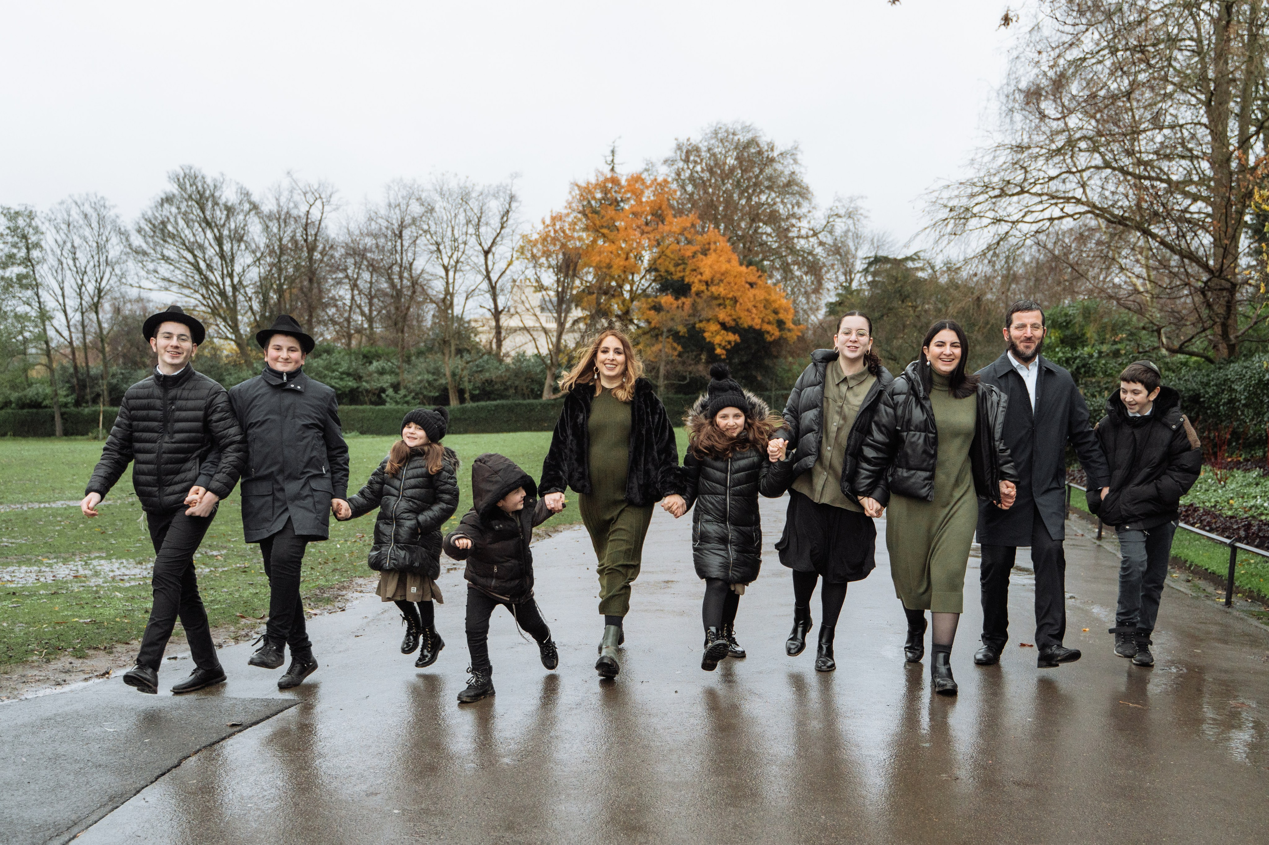 Big family — big love. Photographer in London Daria Agafonova