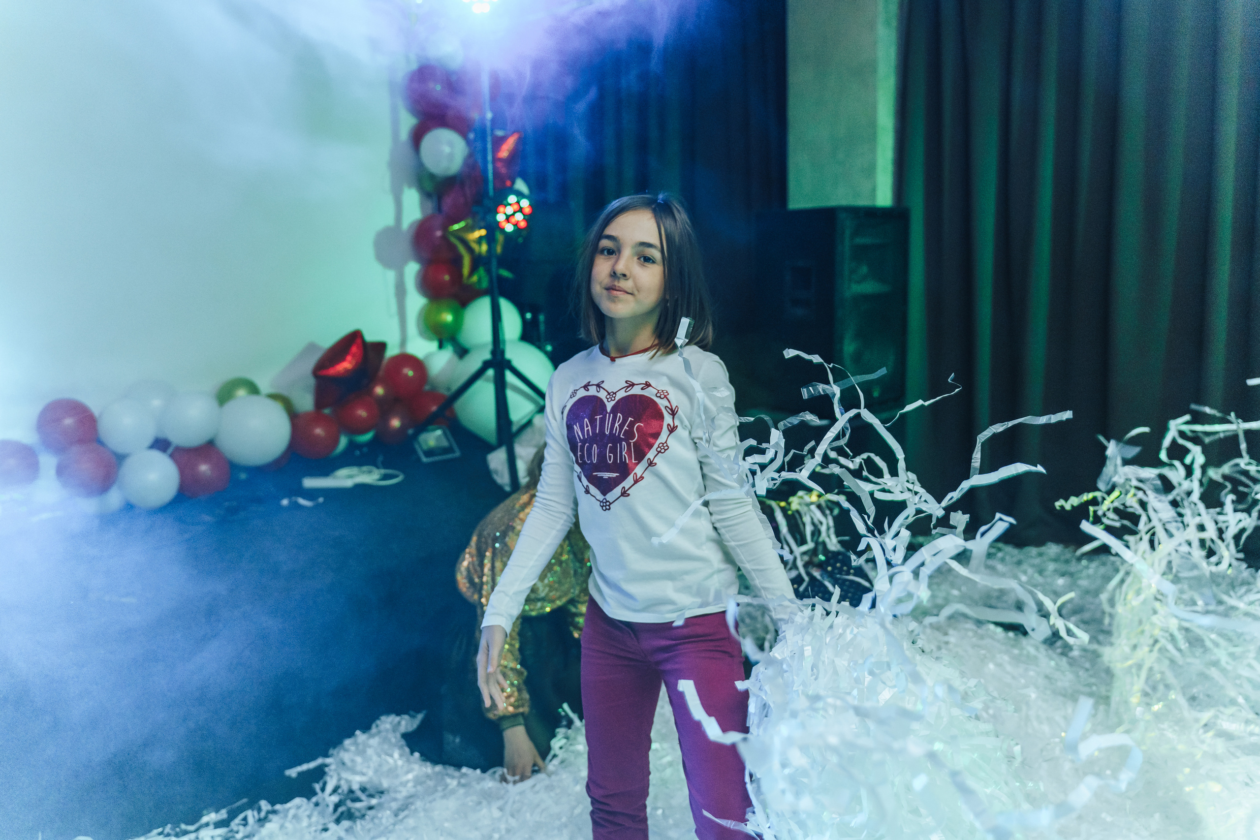 Teenage birthday party in the entertainment center. Photographer in London Daria Agafonova