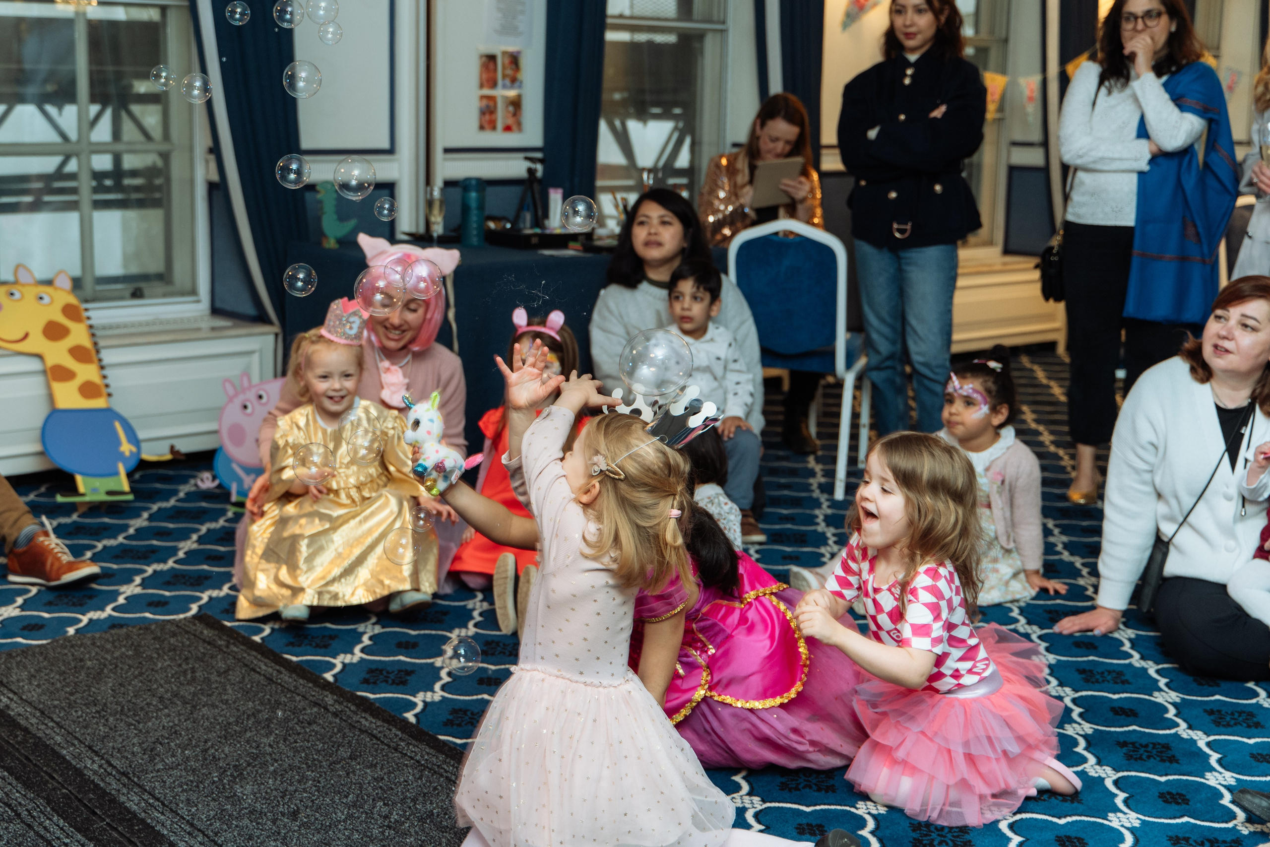 Peppa Pig Birthday party. Photographer in London Daria Agafonova