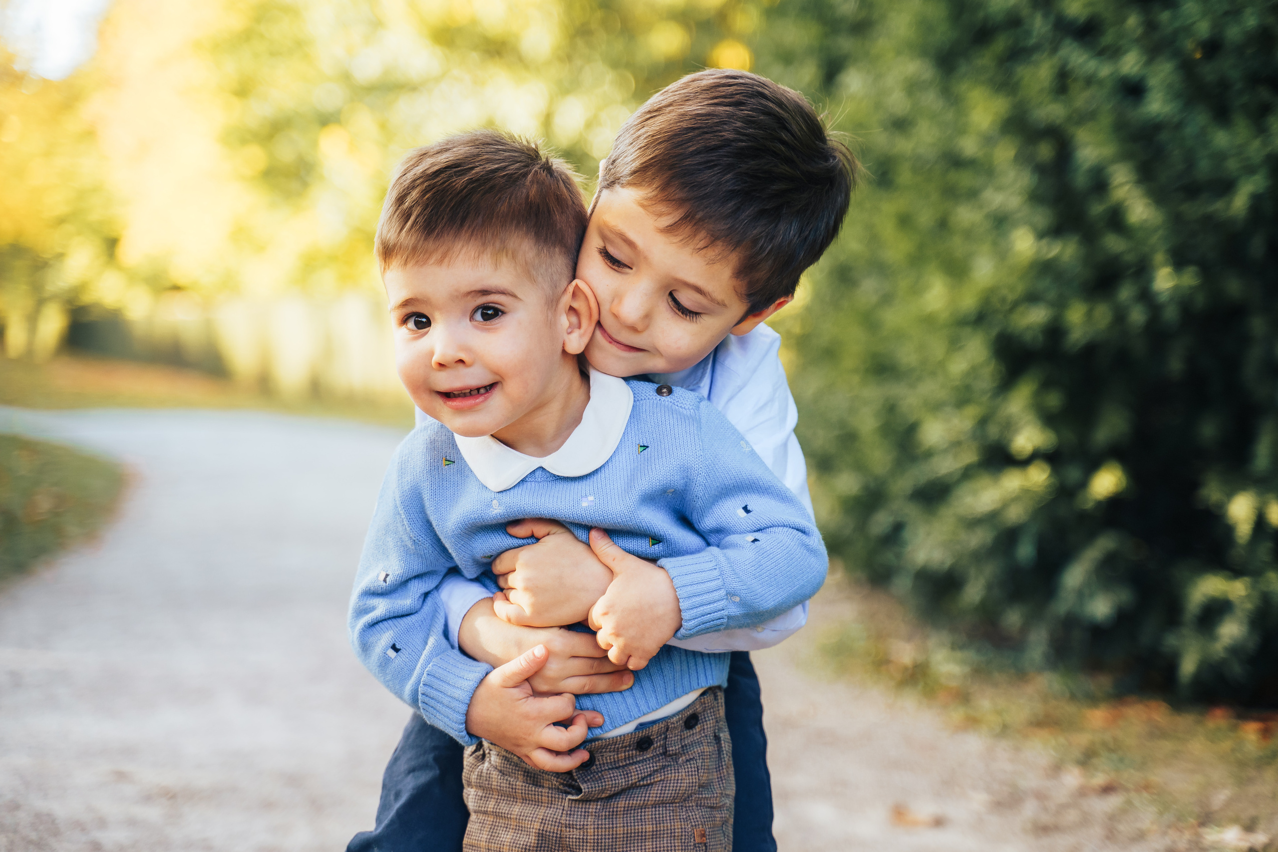 Family walking. Photographer in London Daria Agafonova