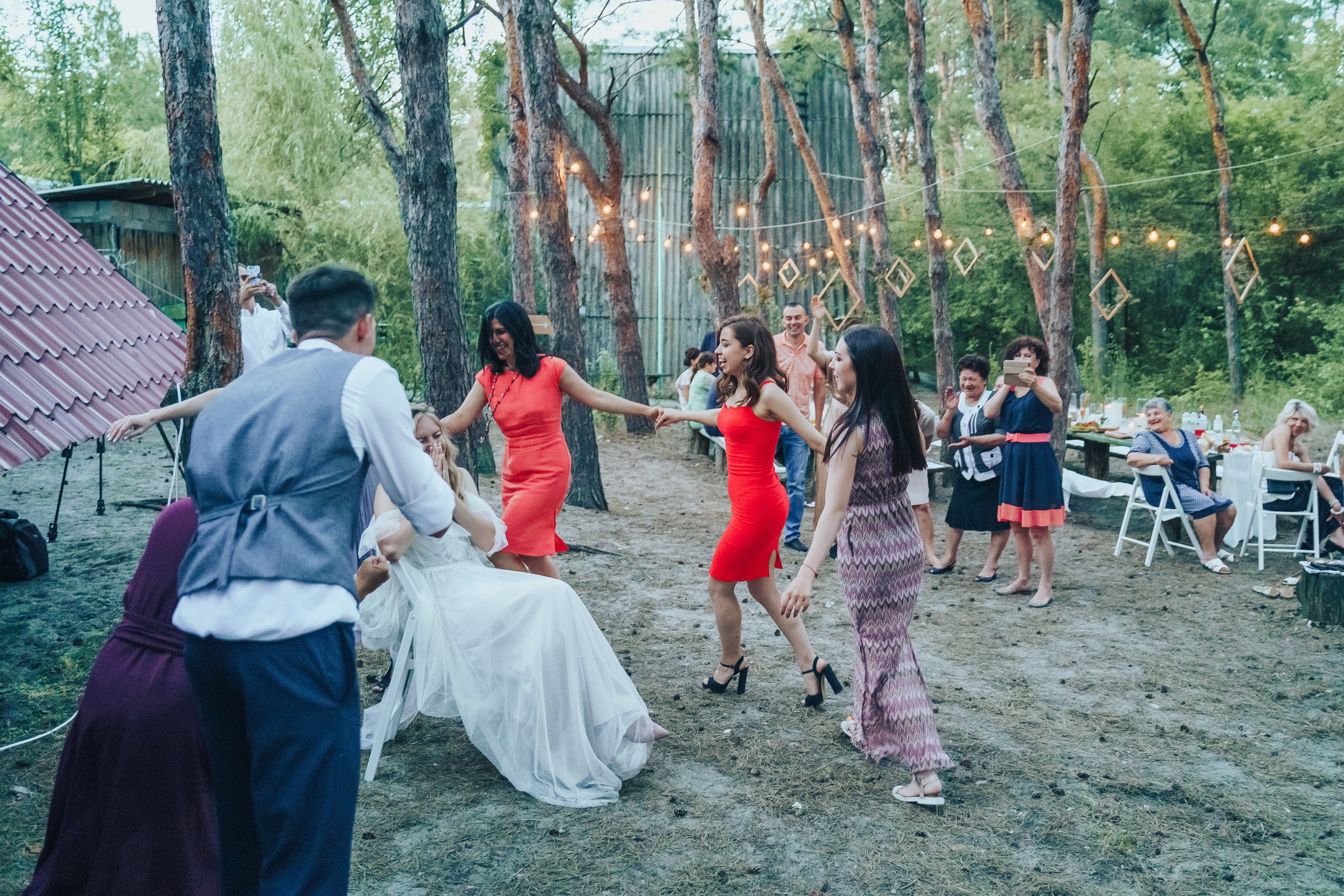 Forest wedding. Maria and Oleksandr. Photographer in London Daria Agafonova