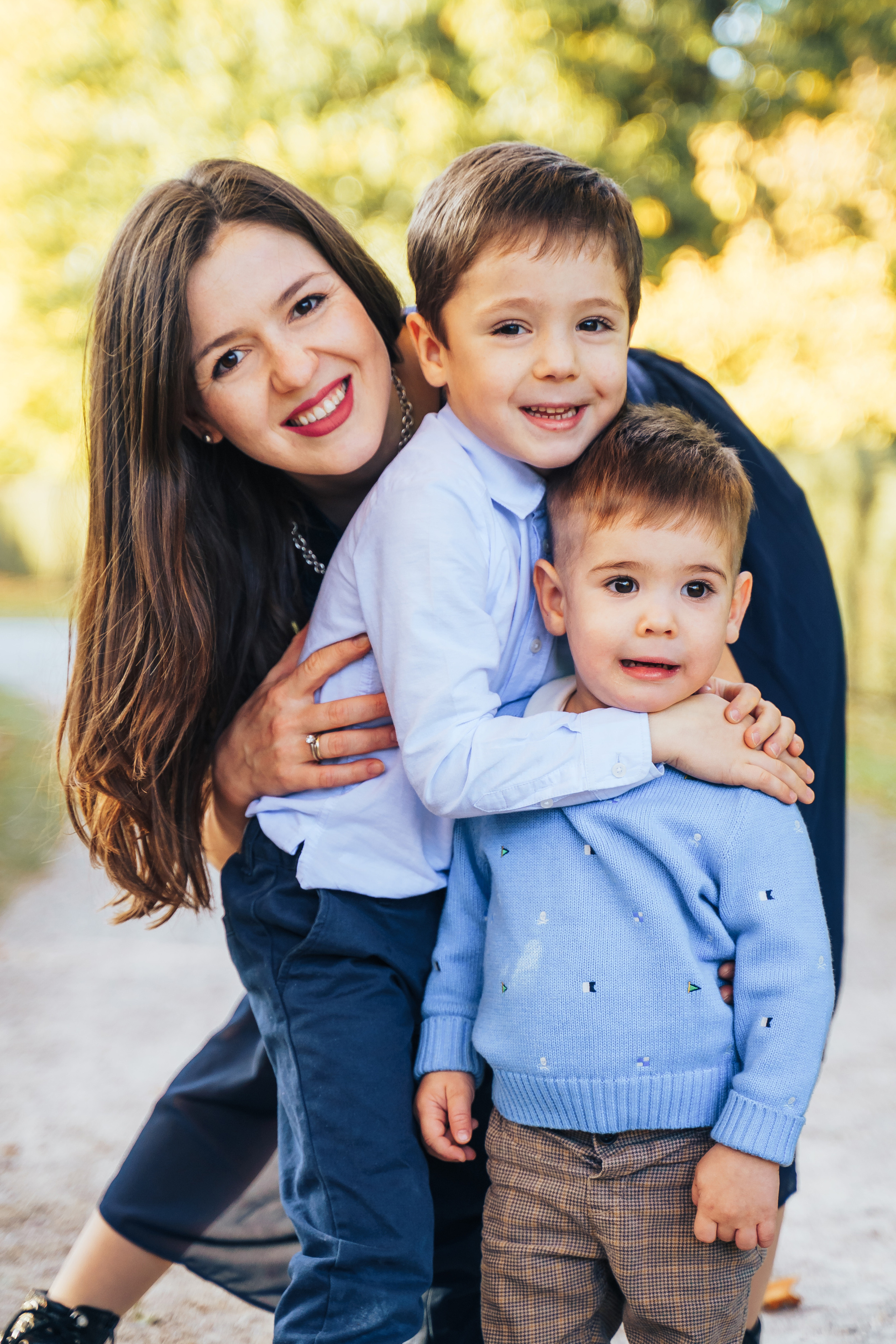 Family walking. Photographer in London Daria Agafonova