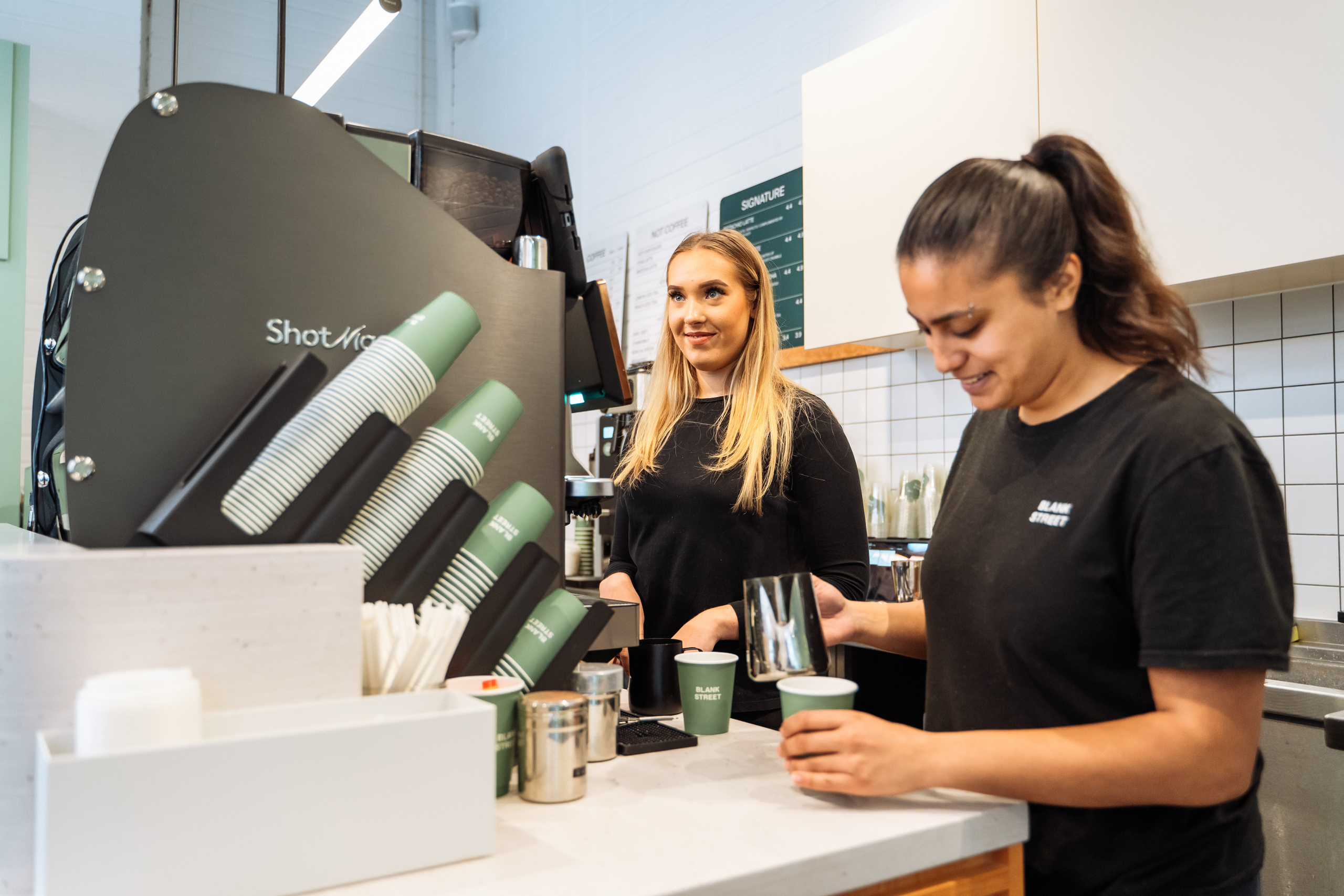 “Blank street” cafe opening. London. Photographer in London Daria Agafonova