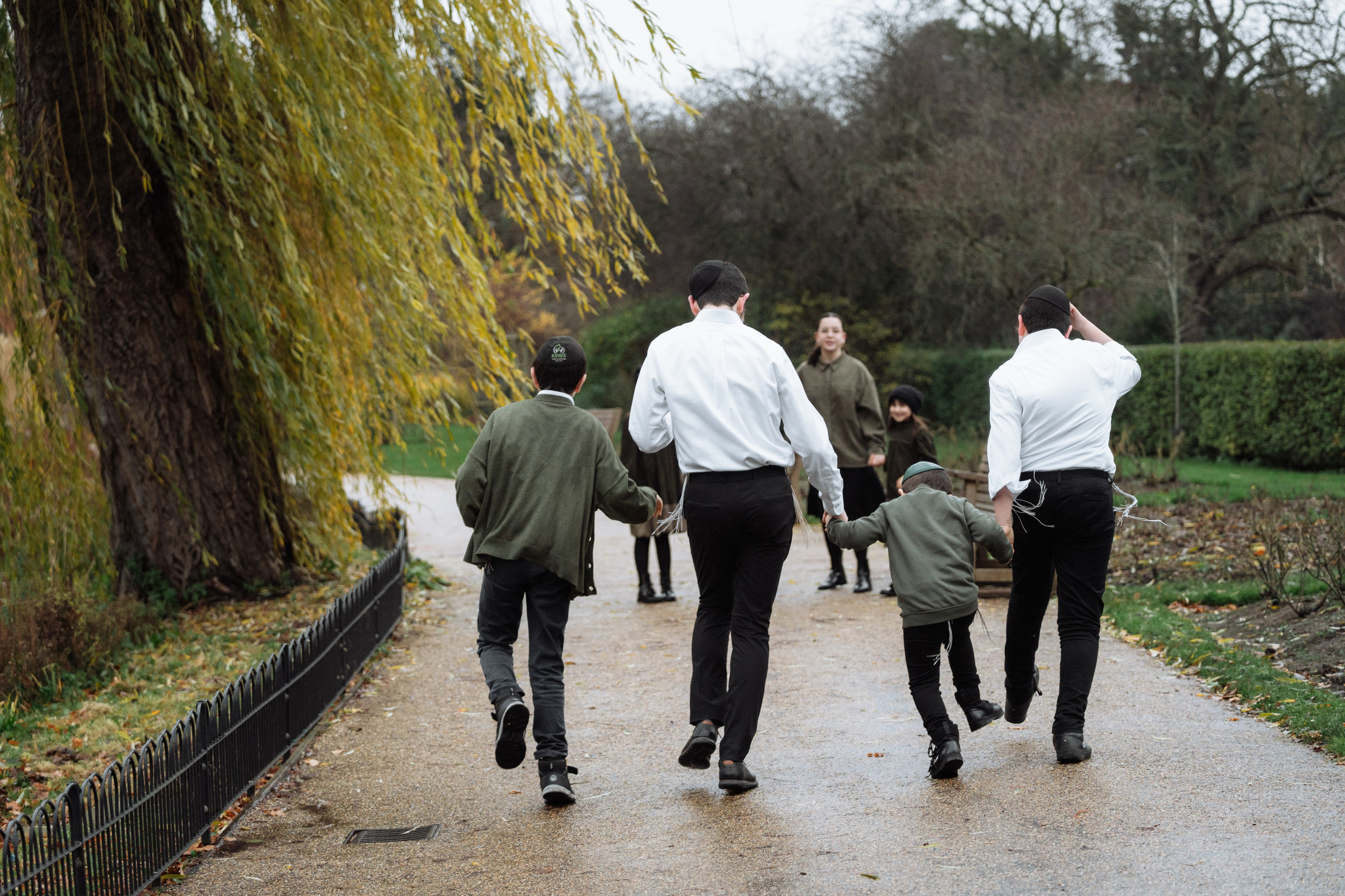Big family — big love. Photographer in London Daria Agafonova