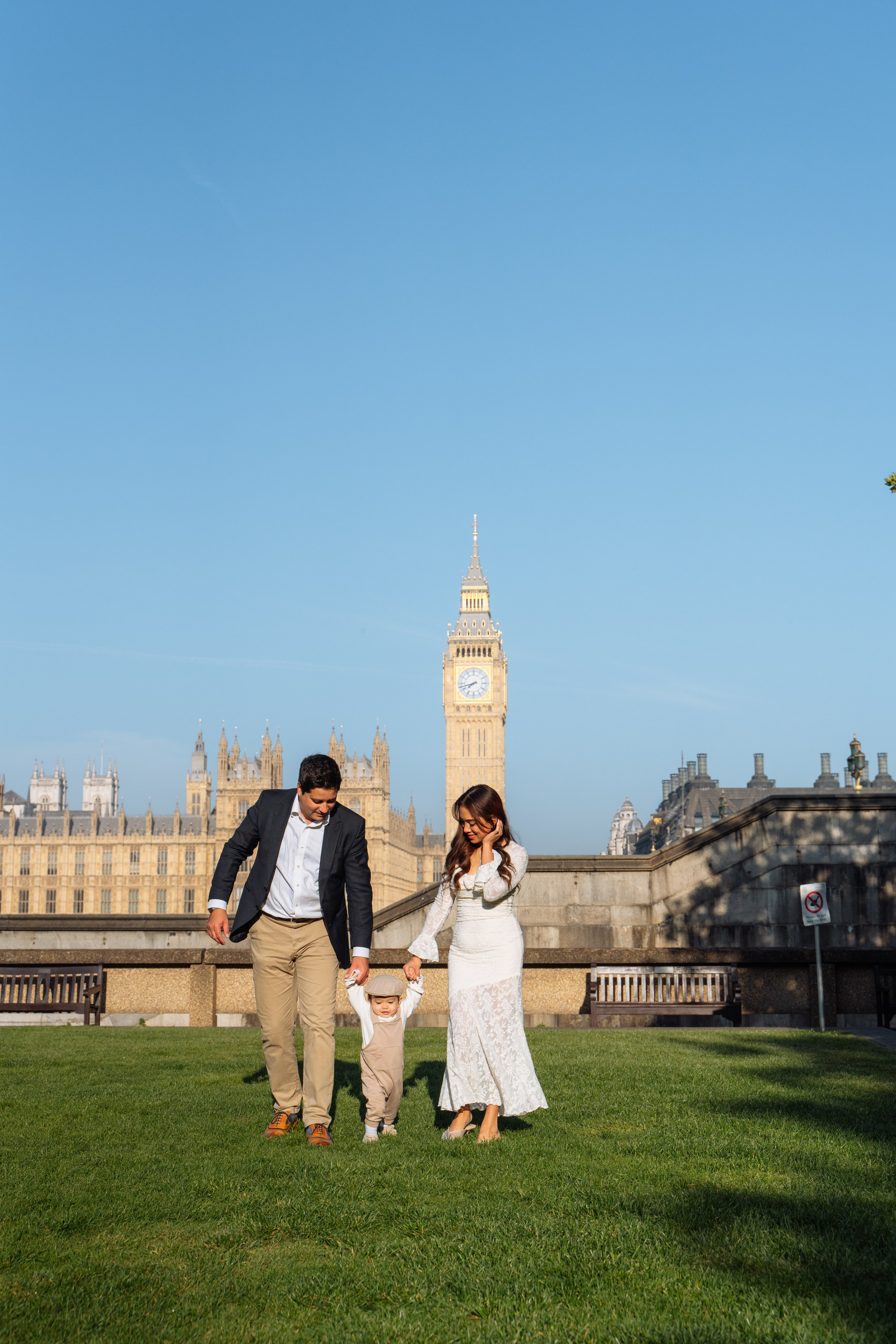 Early morning by the Big Ben. Photographer in London Daria Agafonova