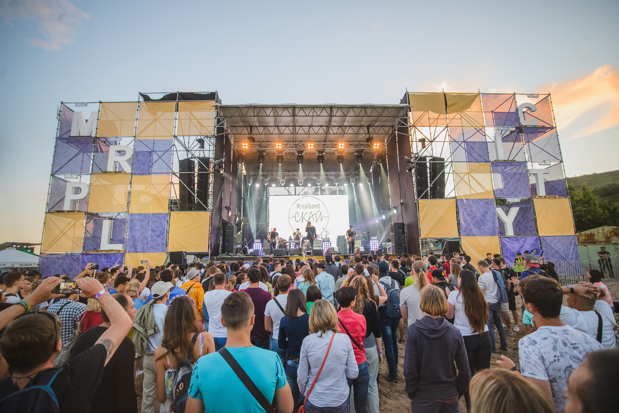 Music festival in Mariupol. Ukraine. Photographer in London Daria Agafonova