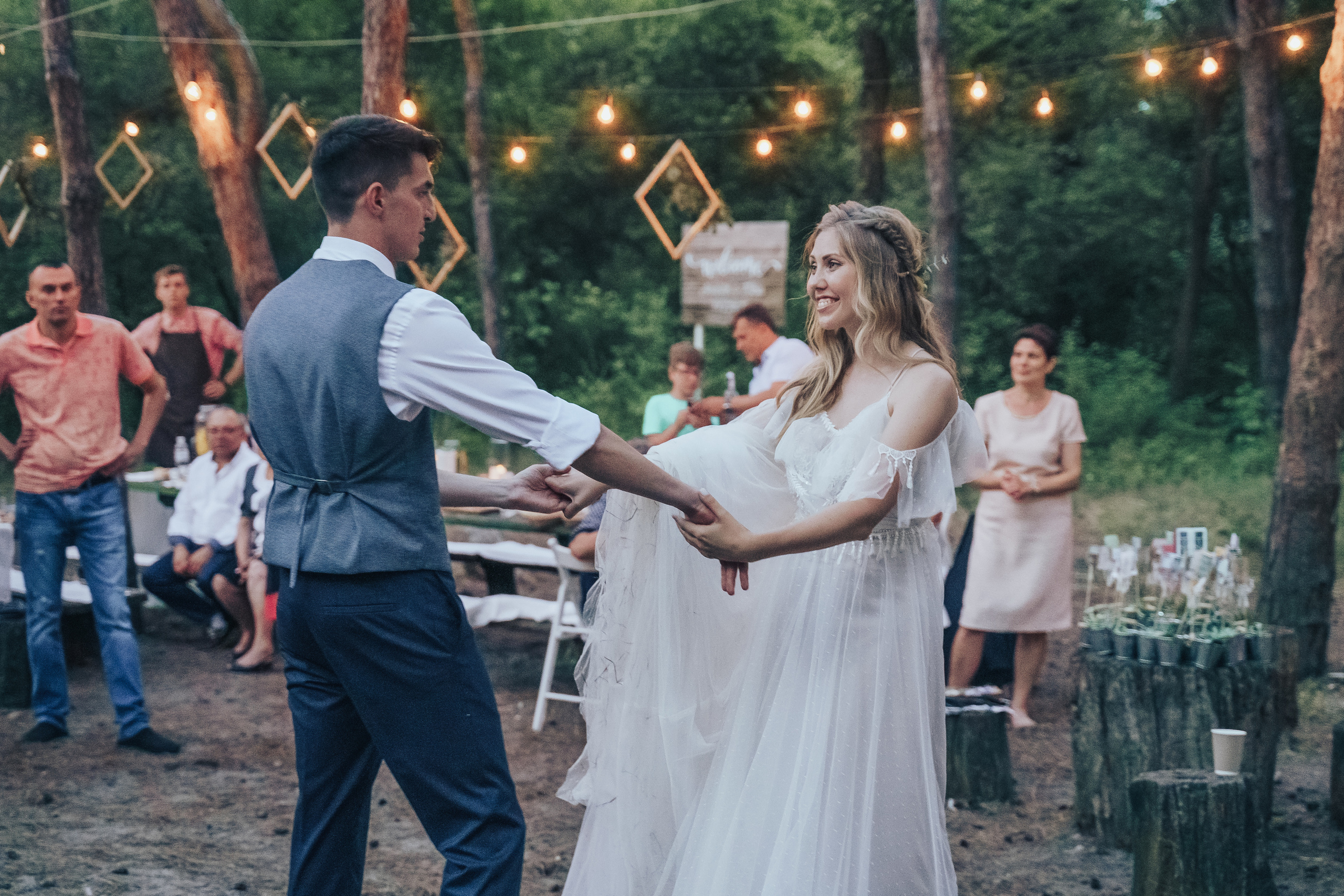 Forest wedding. Maria and Oleksandr. Photographer in London Daria Agafonova