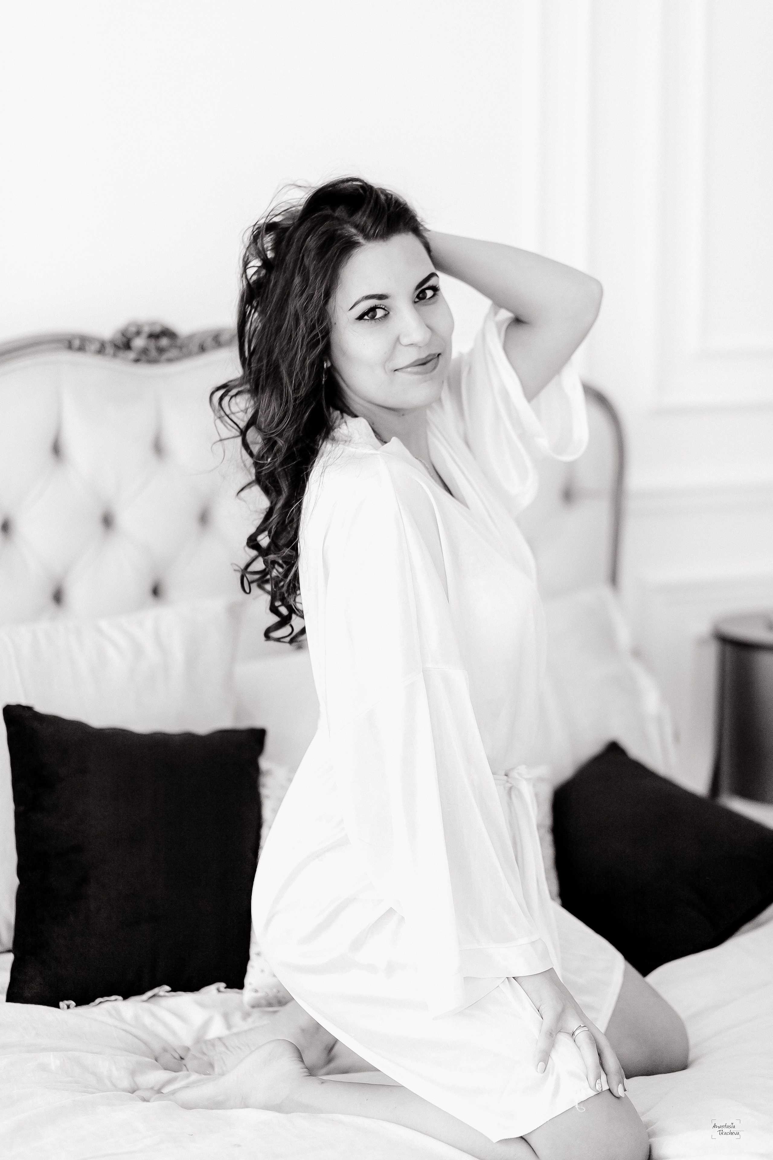 B&W. Anastasiia Tkachova — Photography & Branding