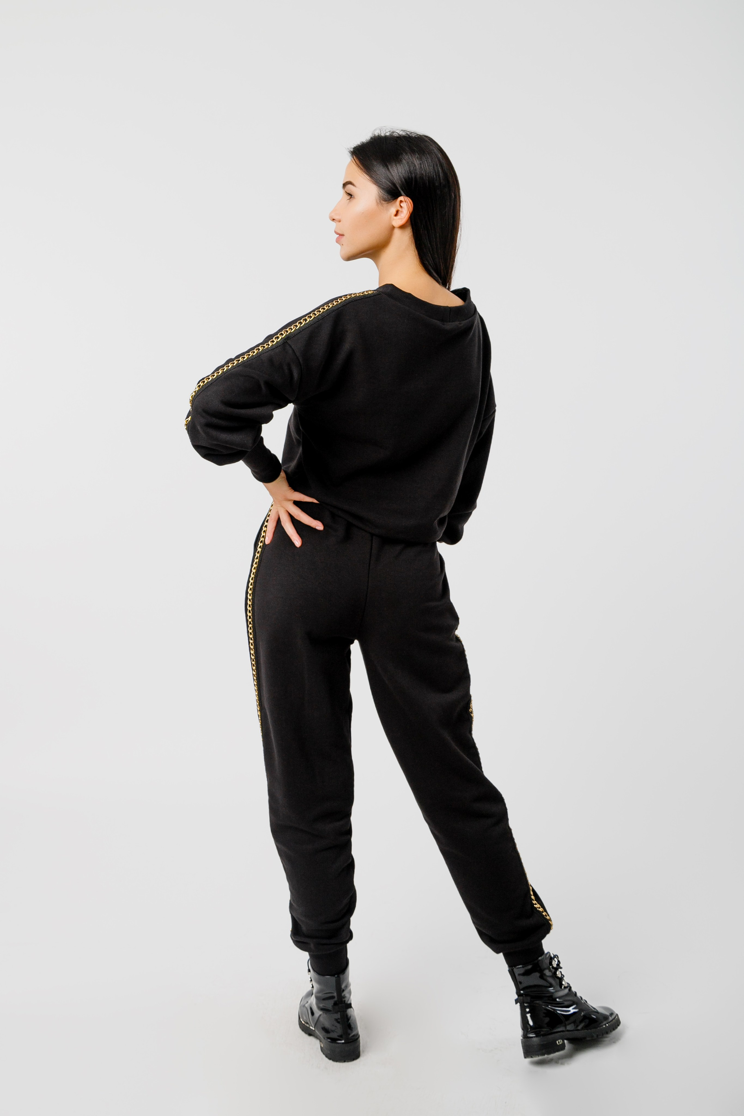 Clothing brand. Anastasiia Tkachova — Photography & Branding