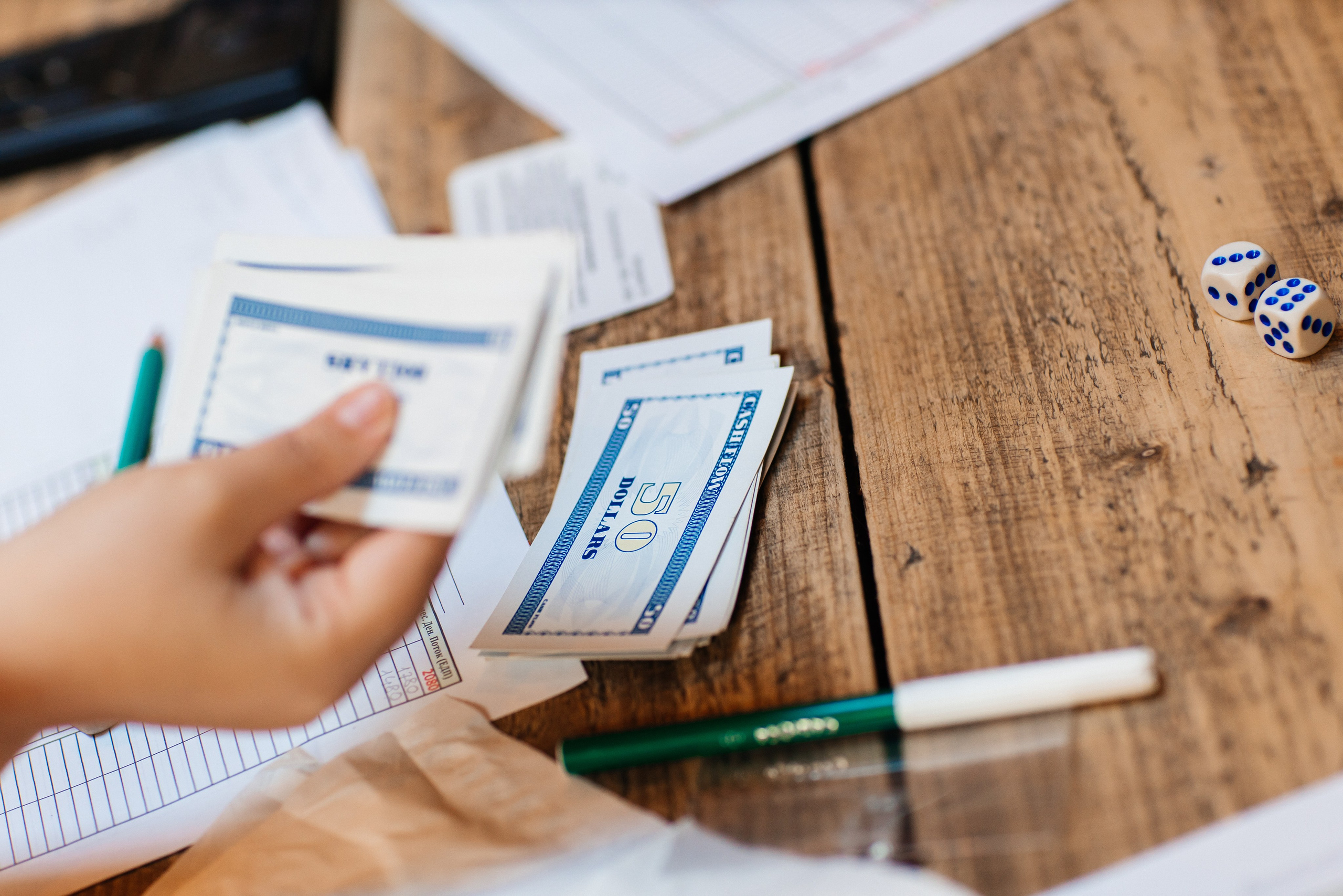 Cash flow. Anastasiia Tkachova — Photography & Branding