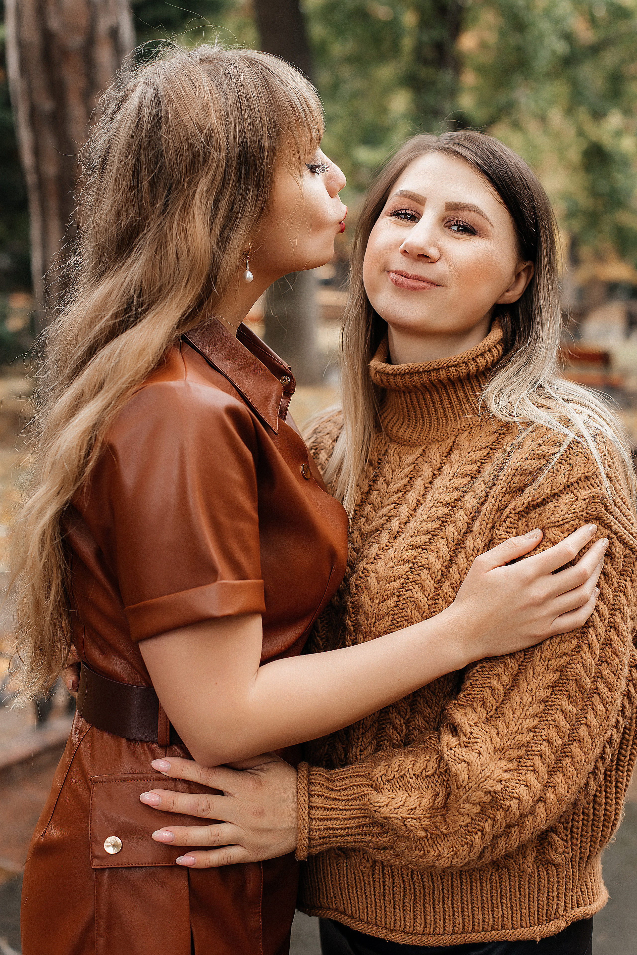 Friends. Anastasiia Tkachova — Photography & Branding