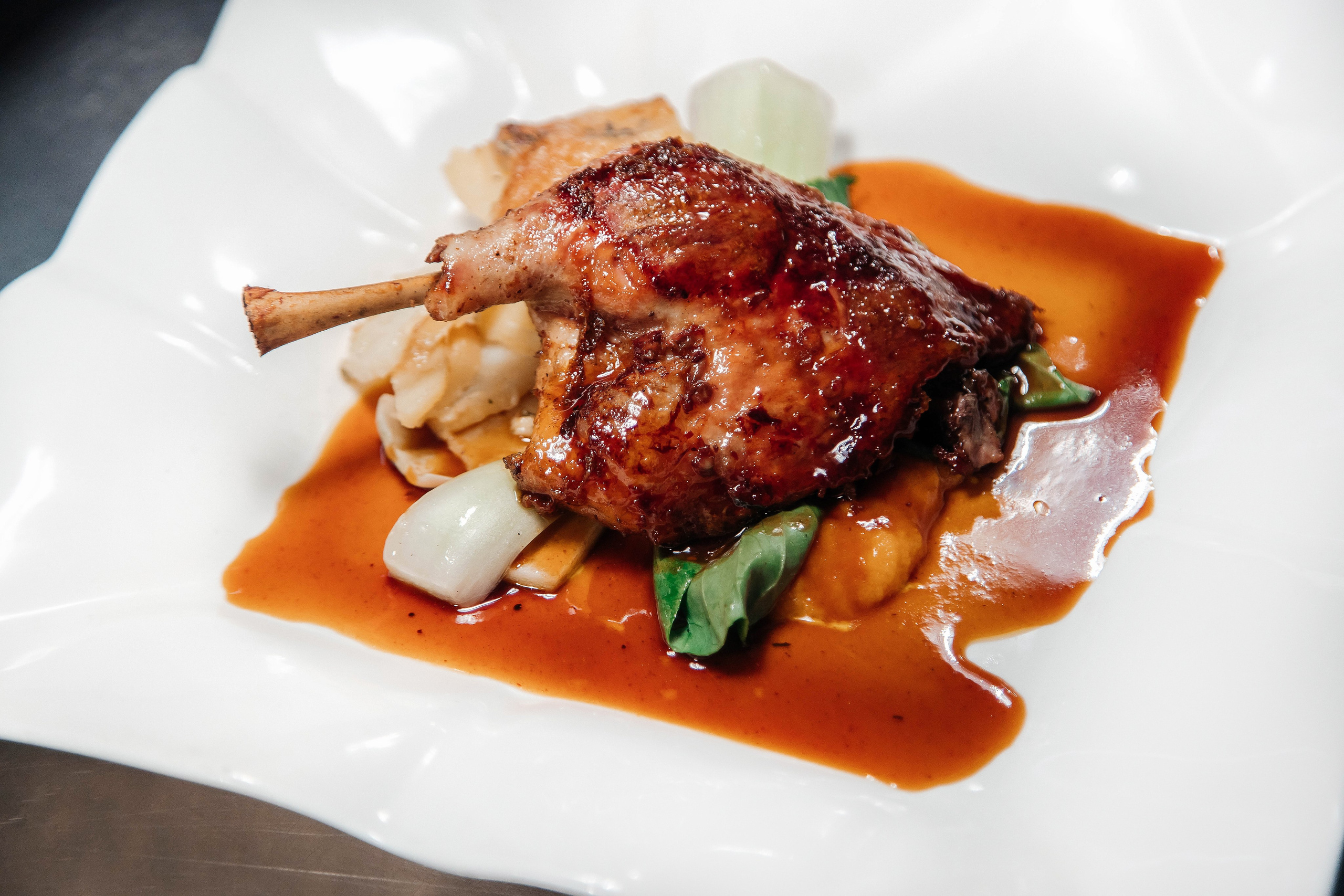 La Luna — Talbot Green. Anastasiia Tkachova — Photography & Branding